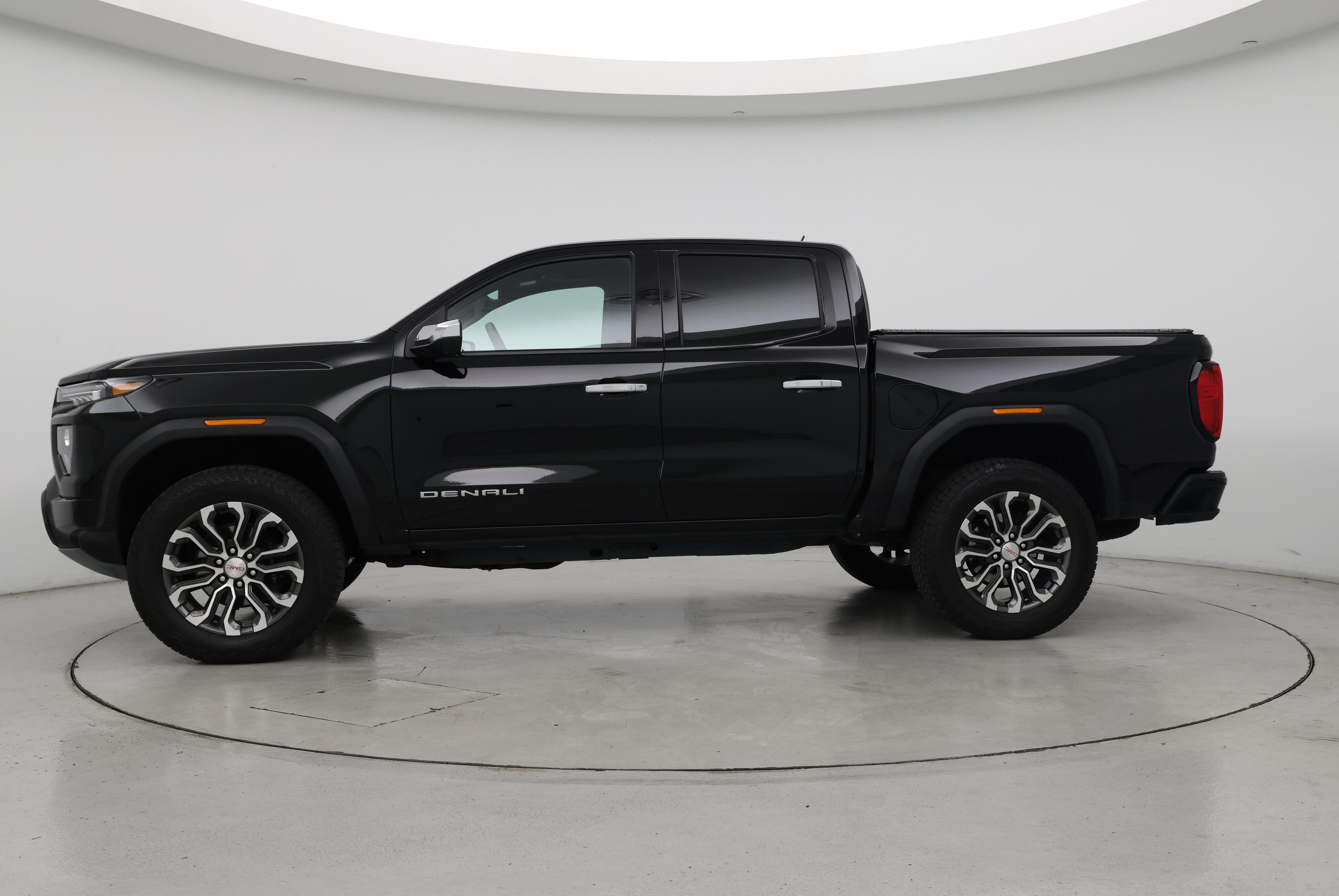 Thumbnail: 2024 GMC Canyon - 3