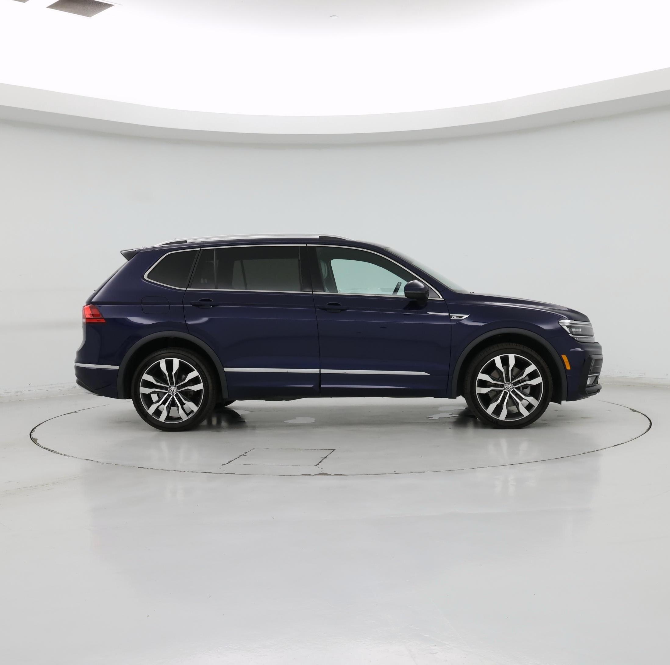 Thumbnail: 2021 Volkswagen Tiguan - 7