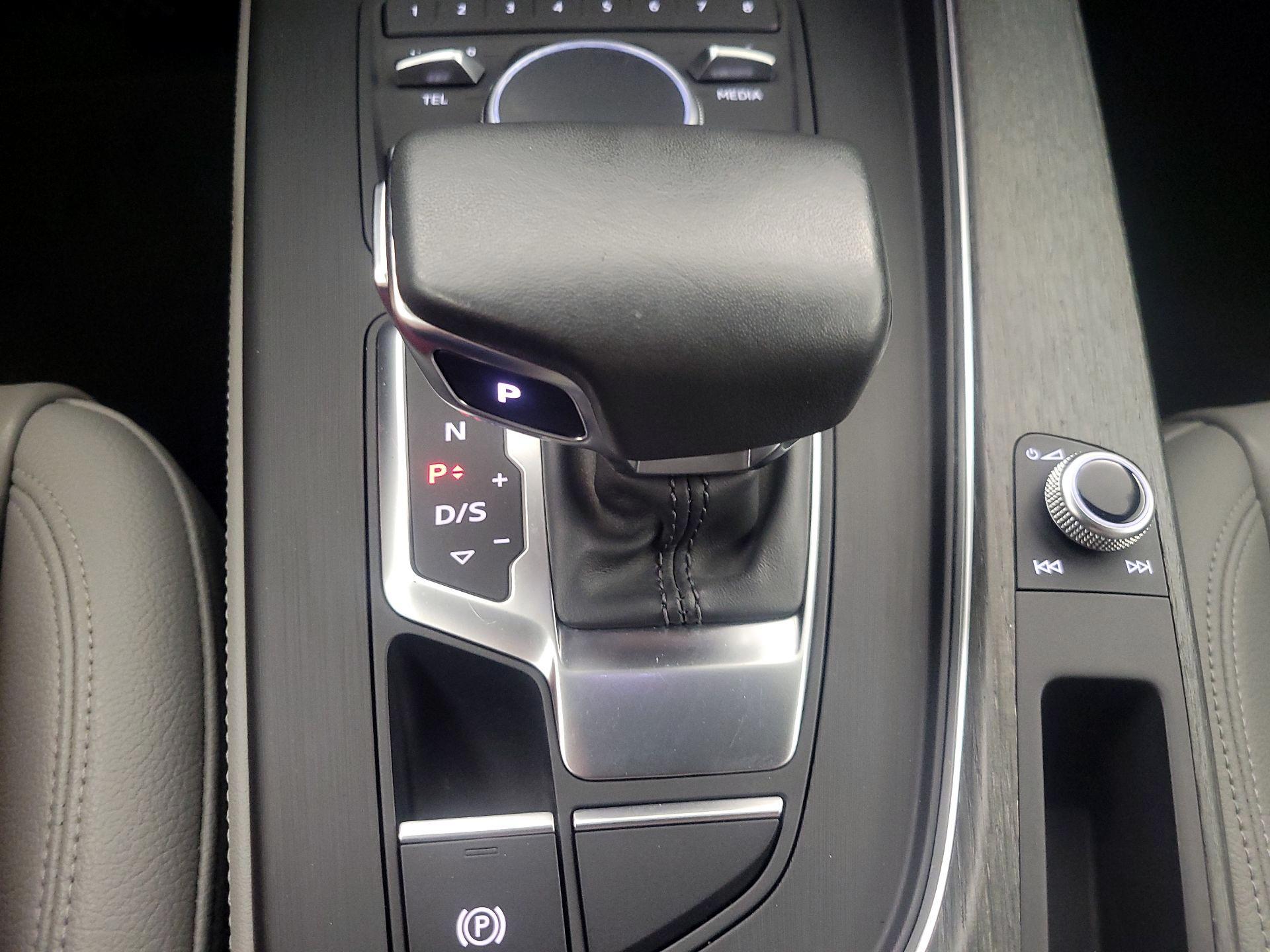 Thumbnail: 2019 Audi A4 - 18