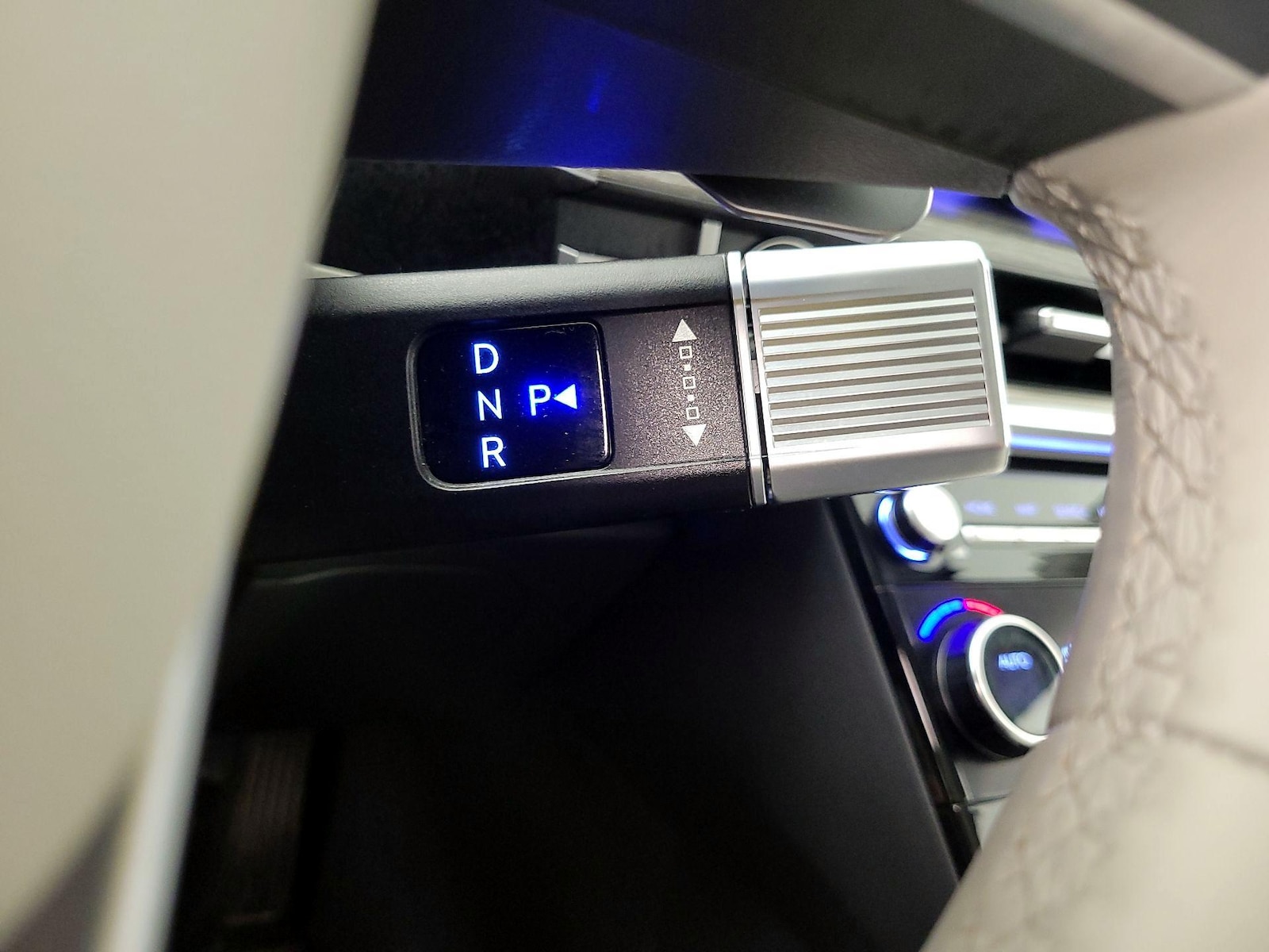 2024 Hyundai Santa Fe Limited - Photo 19