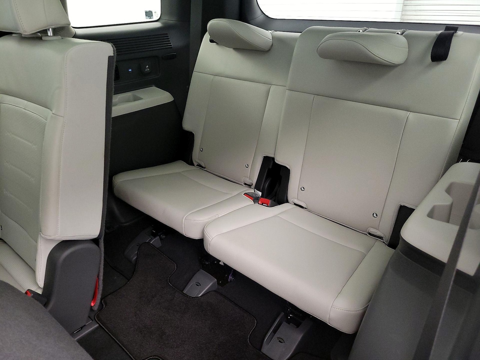 2024 Hyundai Santa Fe Limited - Photo 23