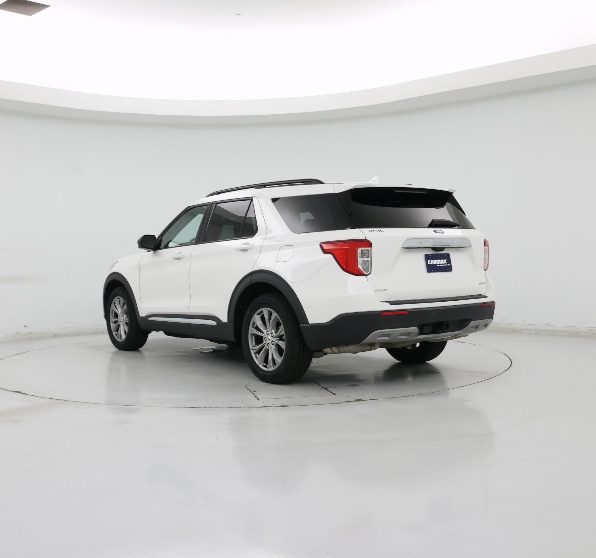 Thumbnail: 2022 Ford Explorer - 2
