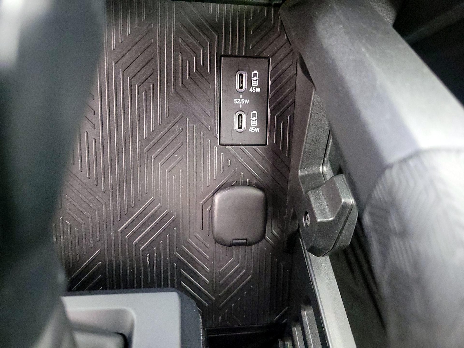 2025 Toyota Tacoma SR5 - Photo 19