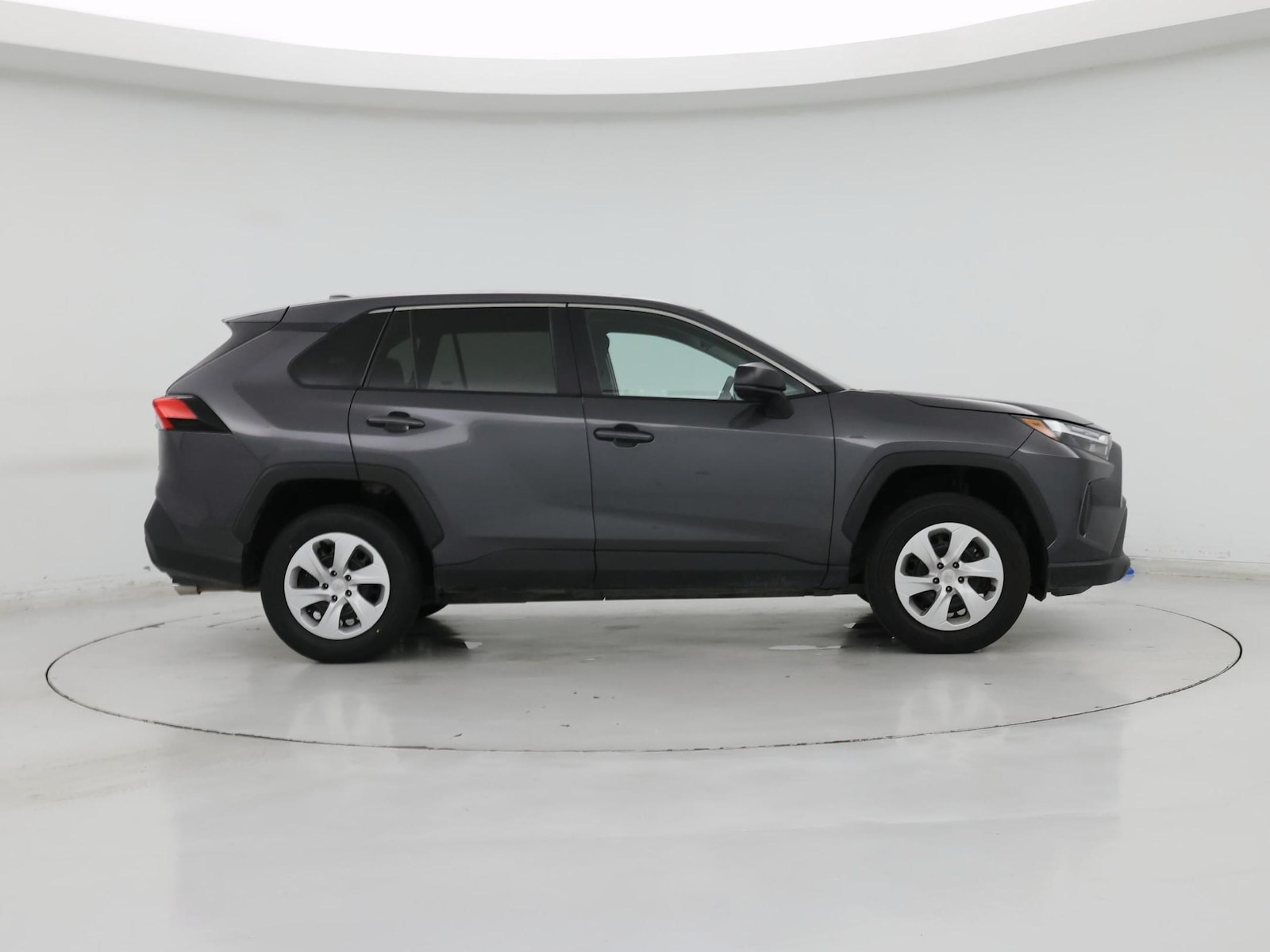 2025 Toyota RAV4 LE - Photo 8