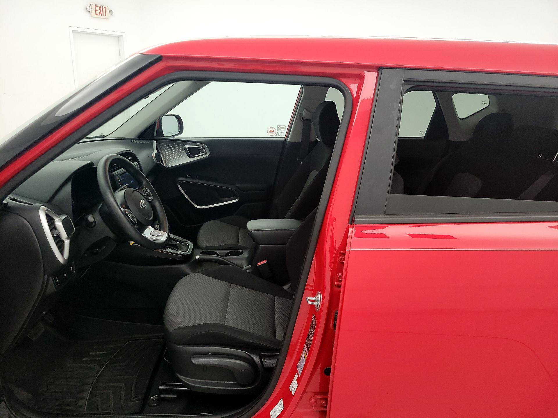 Thumbnail: 2020 Kia Soul - 11