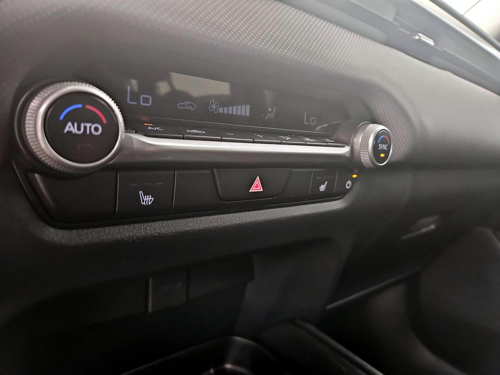 2025 Mazda CX-50 Preferred - Photo 17