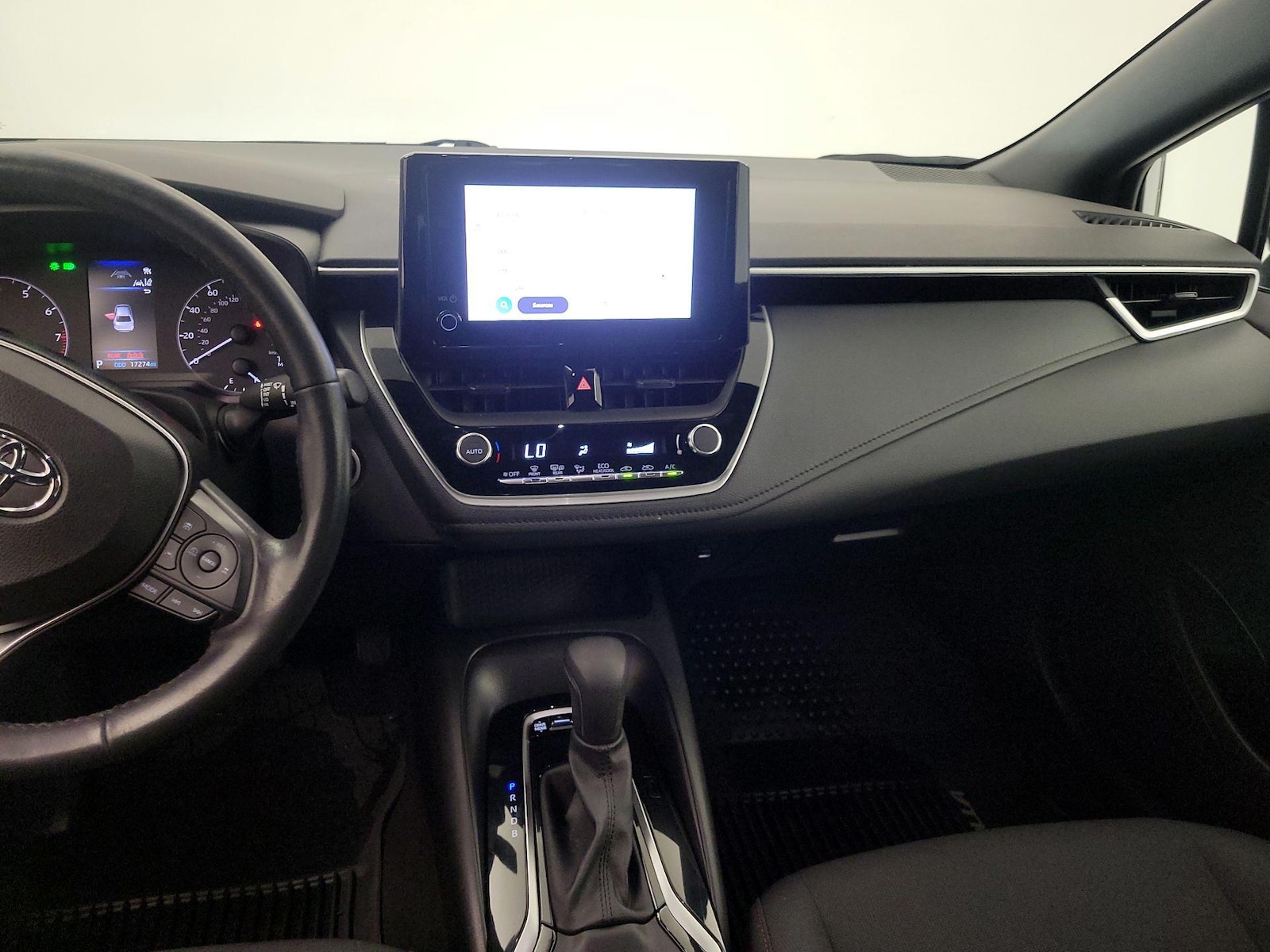 2023 Toyota Corolla SE - Photo 10