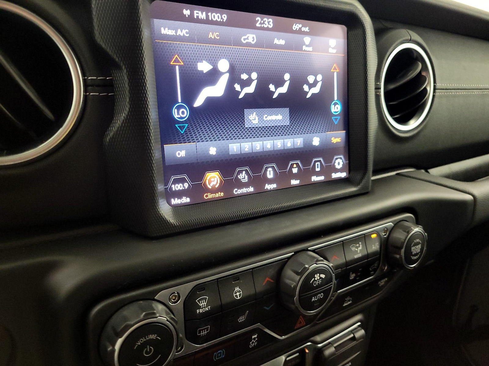 2023 Jeep Wrangler 4xe Sahara 4XE - Photo 18