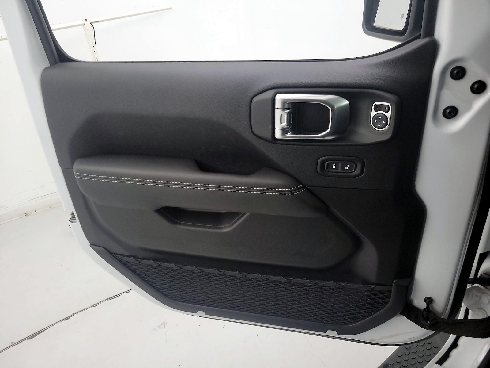 2023 Jeep Wrangler 4xe Sahara 4XE - Photo 13
