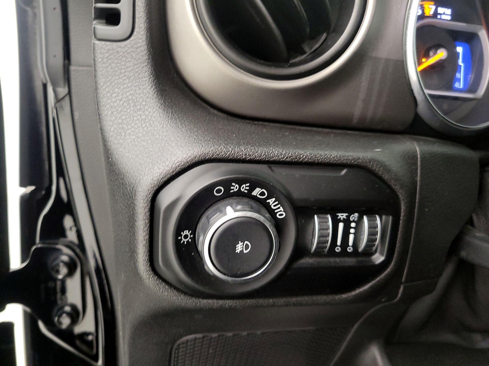 2019 Jeep Wrangler Sport S - Photo 14