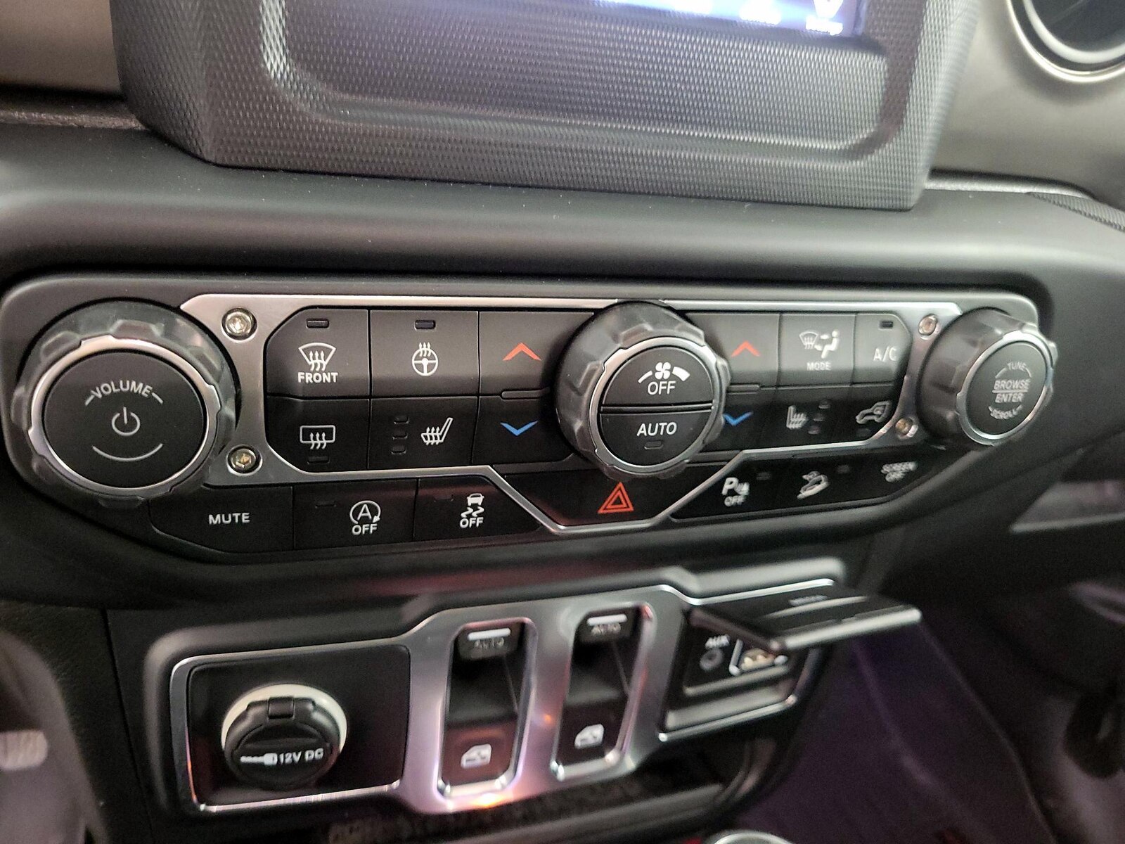 2019 Jeep Wrangler Sport S - Photo 17