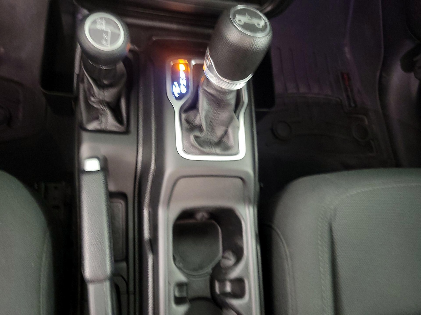 2019 Jeep Wrangler Sport S - Photo 18