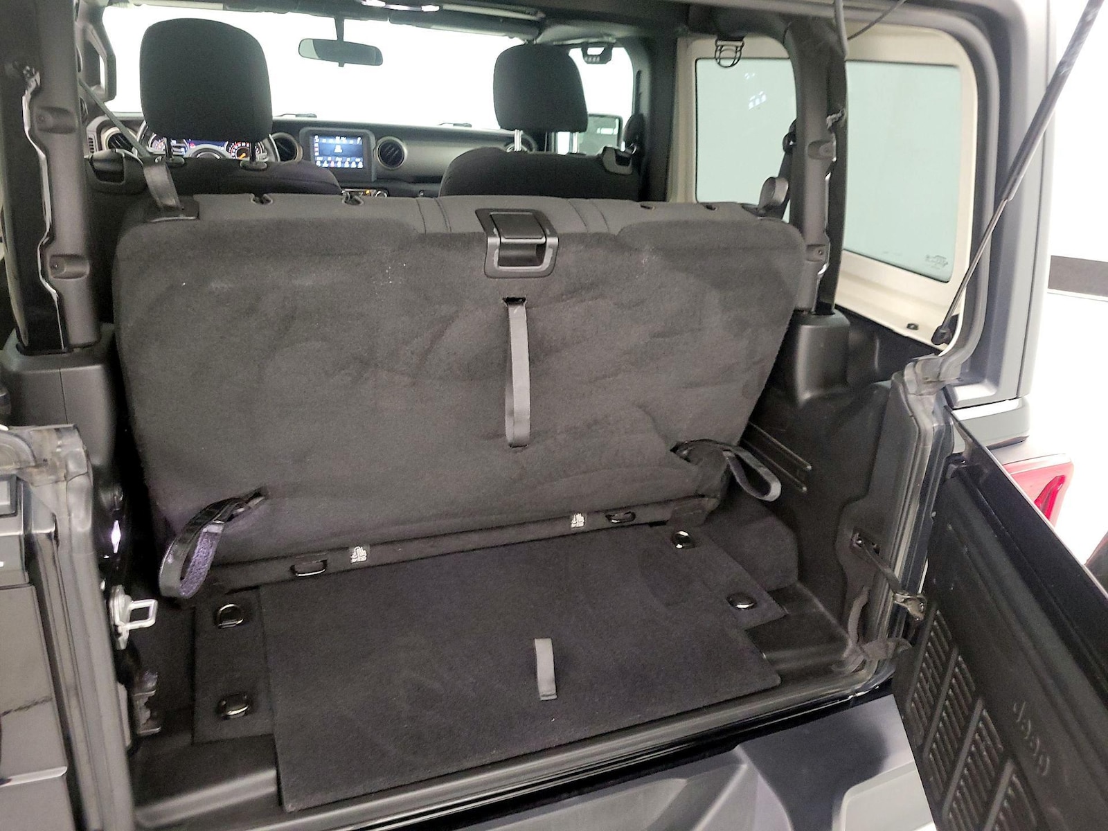 2019 Jeep Wrangler Sport S - Photo 21