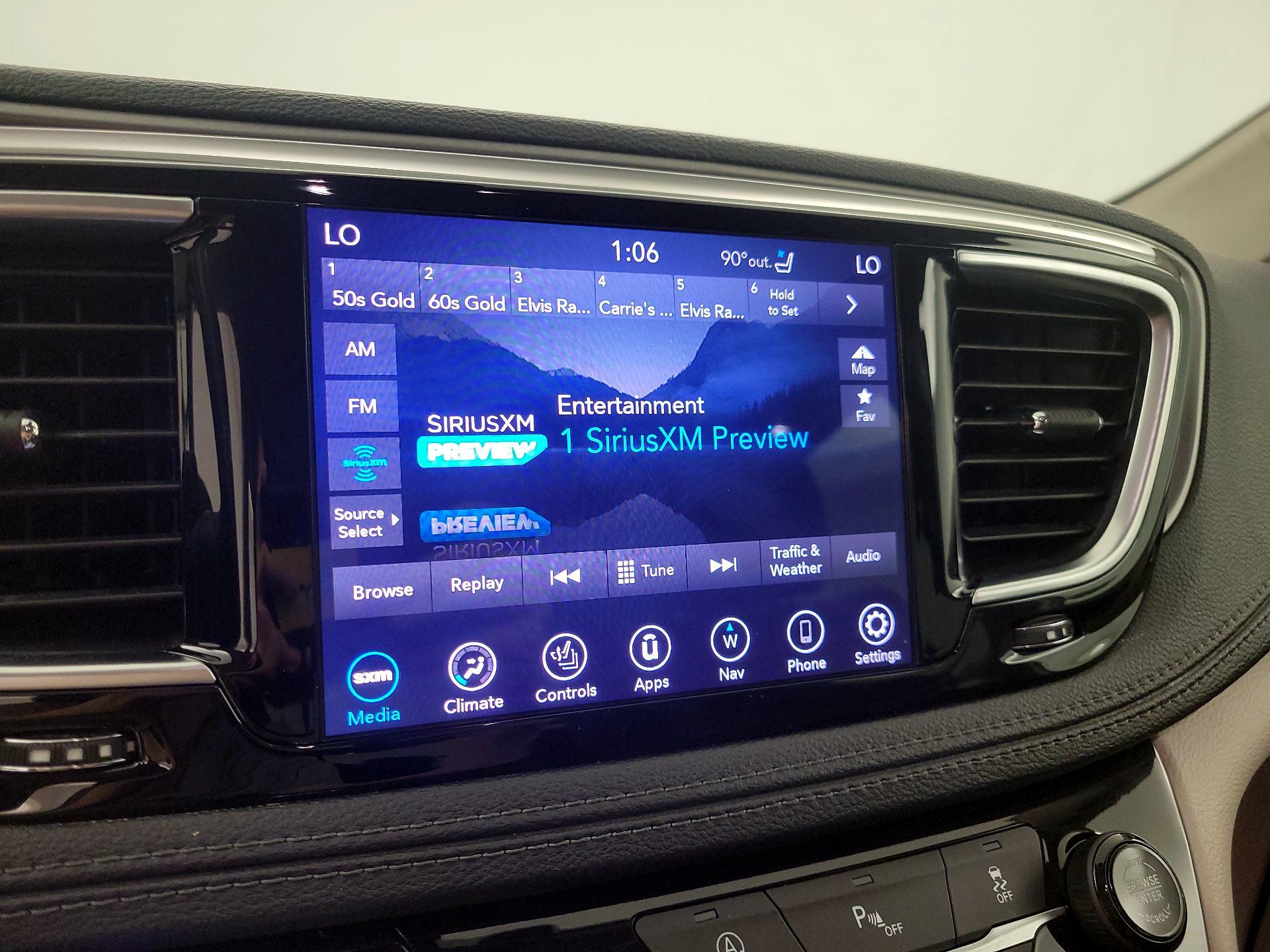 Thumbnail: 2019 Chrysler Pacifica - 16
