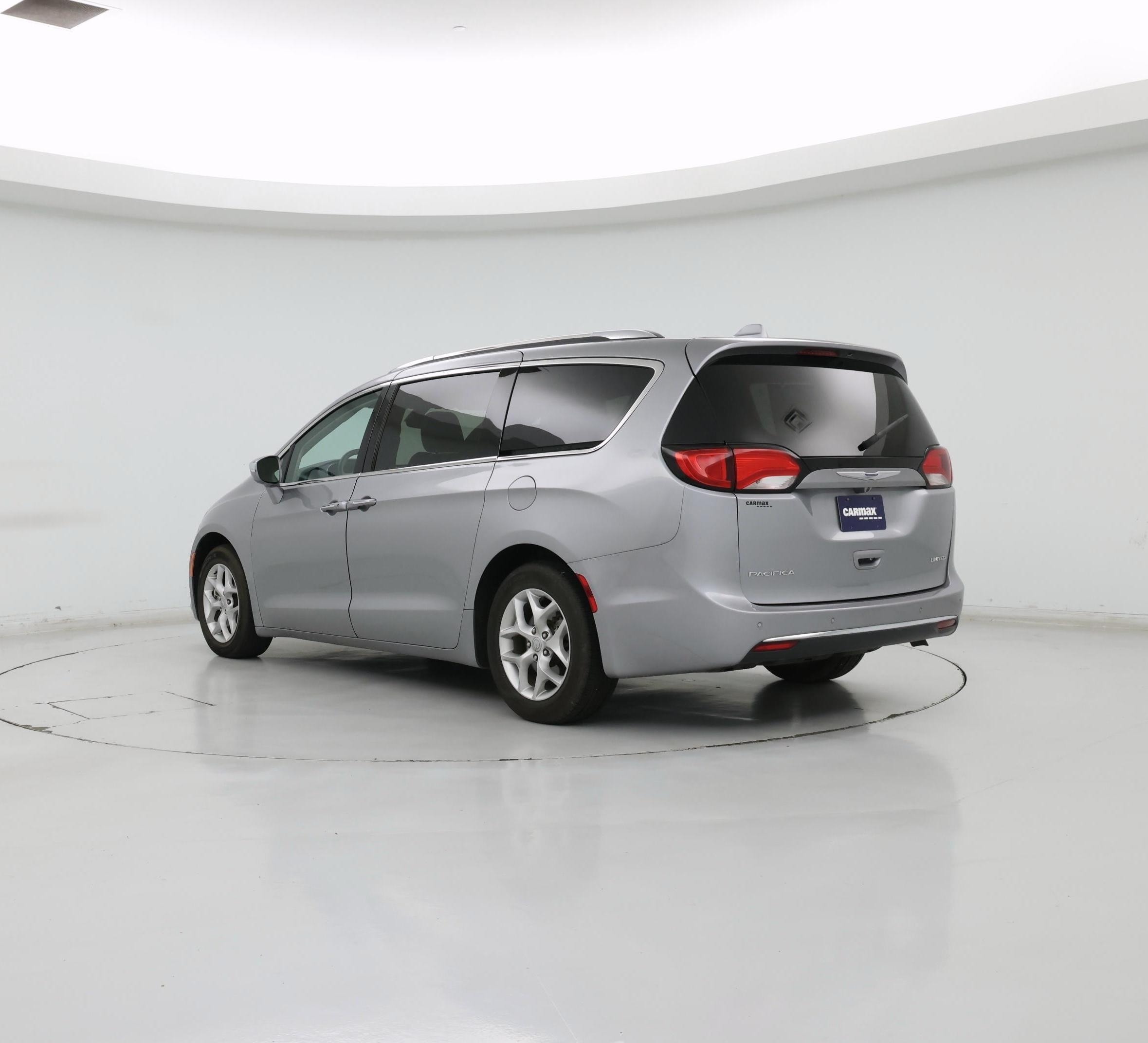 Thumbnail: 2019 Chrysler Pacifica - 2