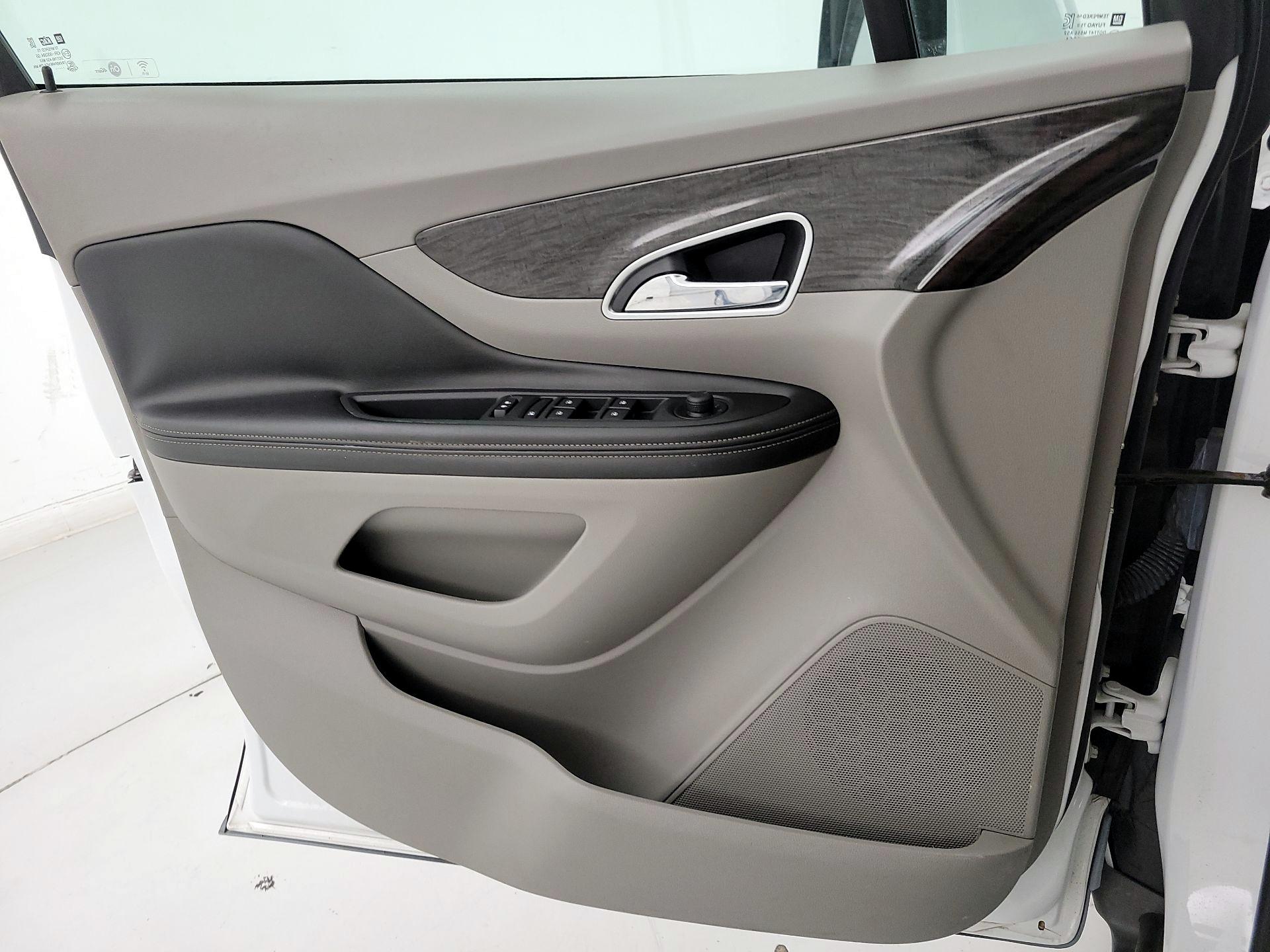 Thumbnail: 2016 Buick Encore - 12