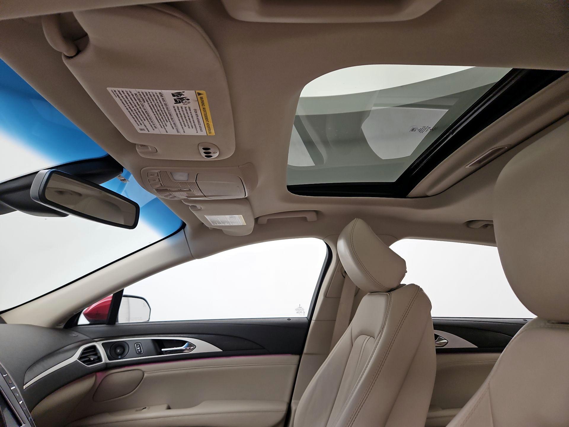 Thumbnail: 2020 Lincoln MKZ - 20