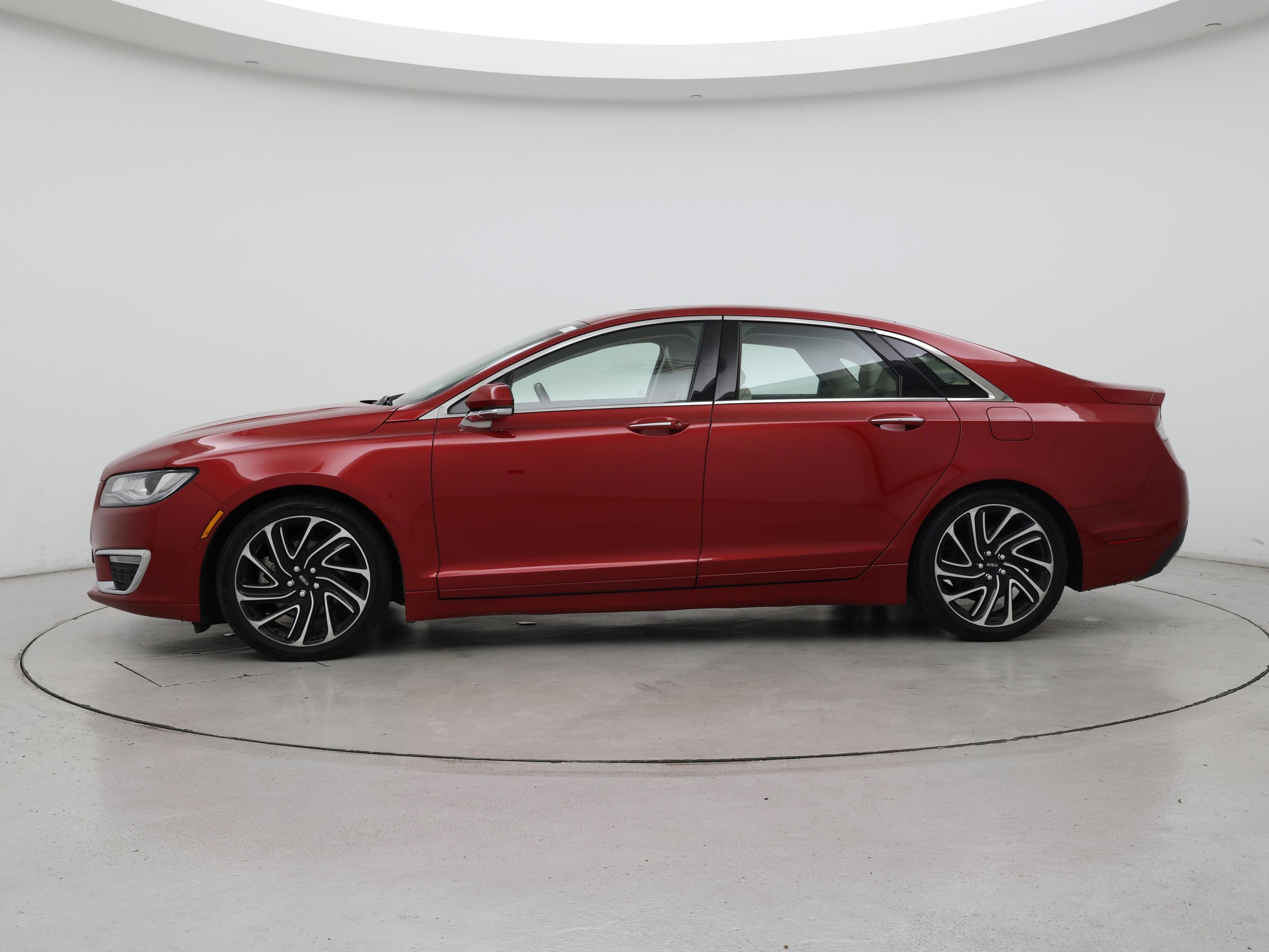 Thumbnail: 2020 Lincoln MKZ - 3