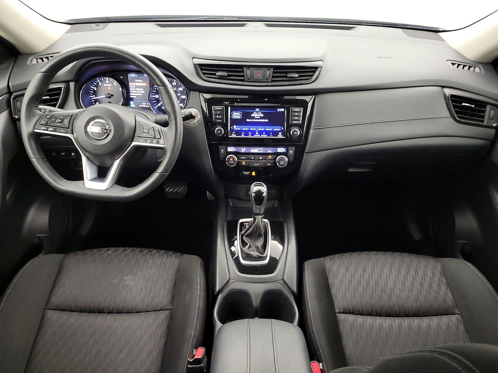 2019 Nissan Rogue SV - Photo 10