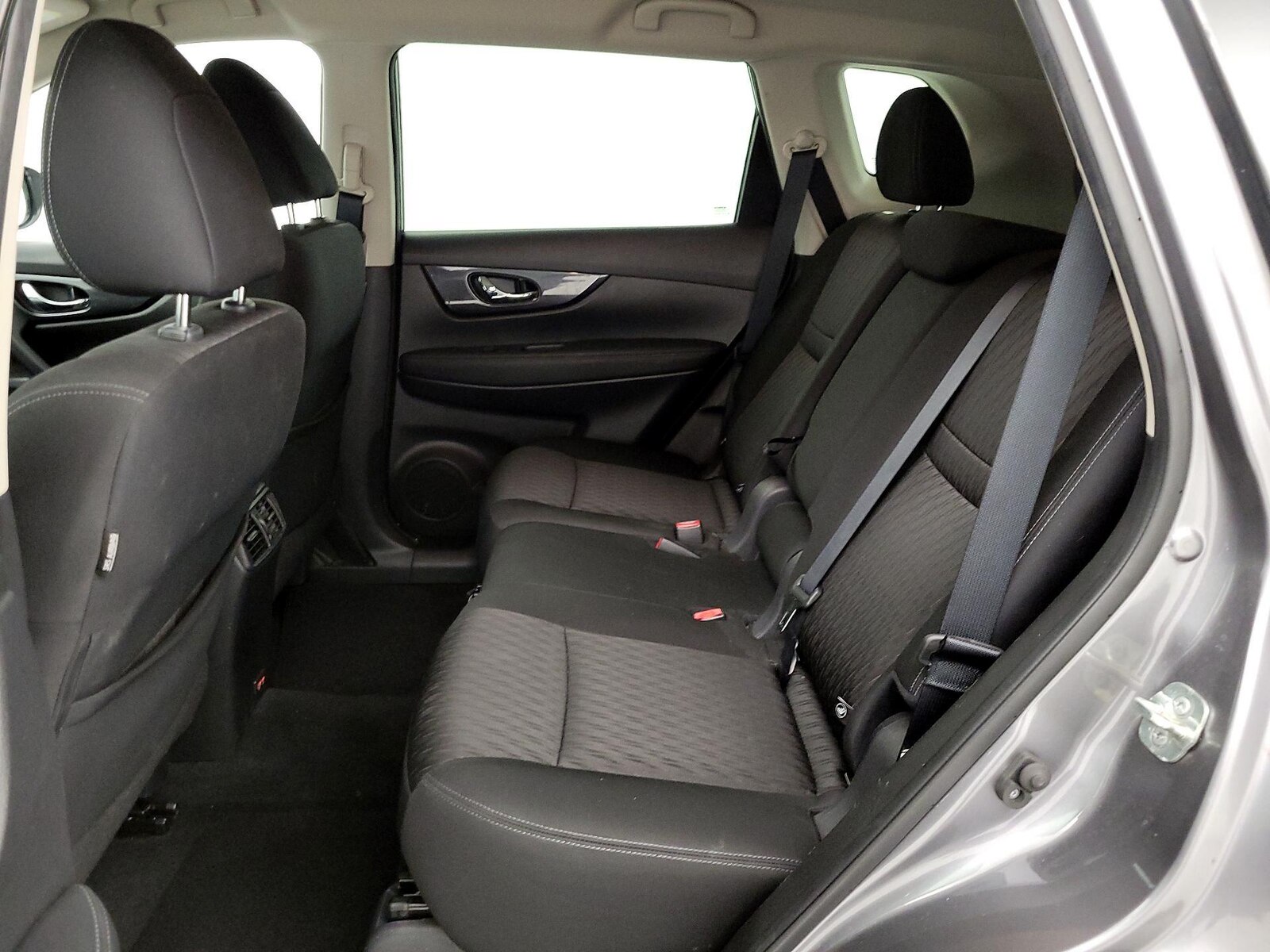 2019 Nissan Rogue SV - Photo 20