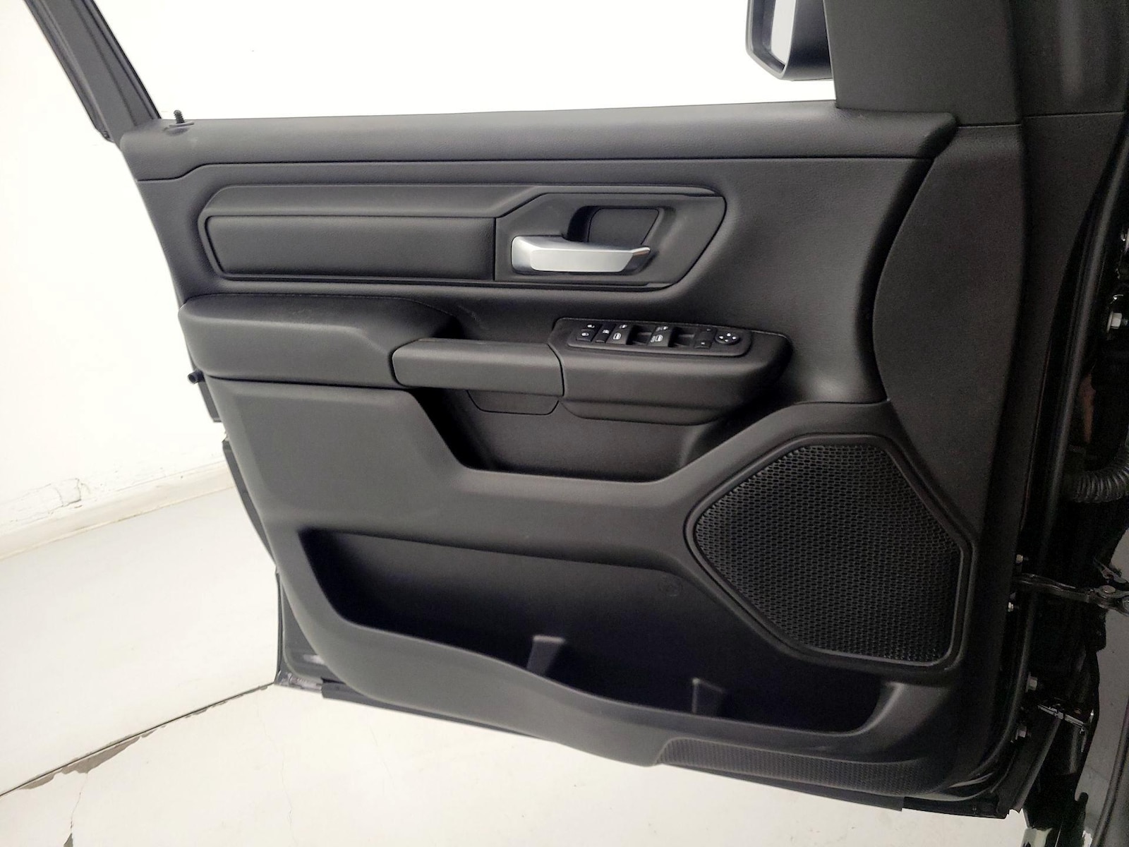 2024 RAM Ram 1500 Pickup Tradesman - Photo 13