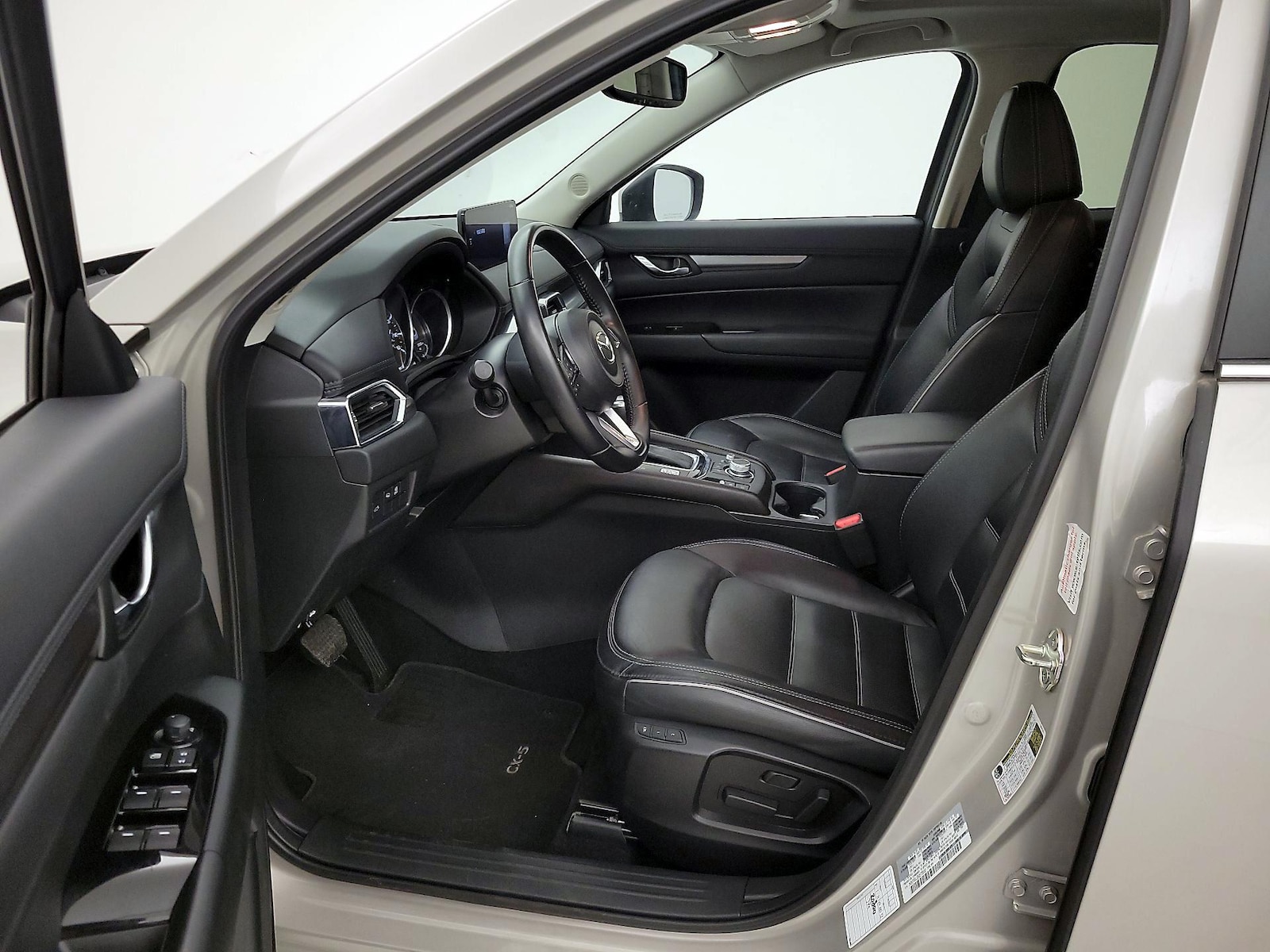 2025 Mazda CX-5 S Preferred package - Photo 12