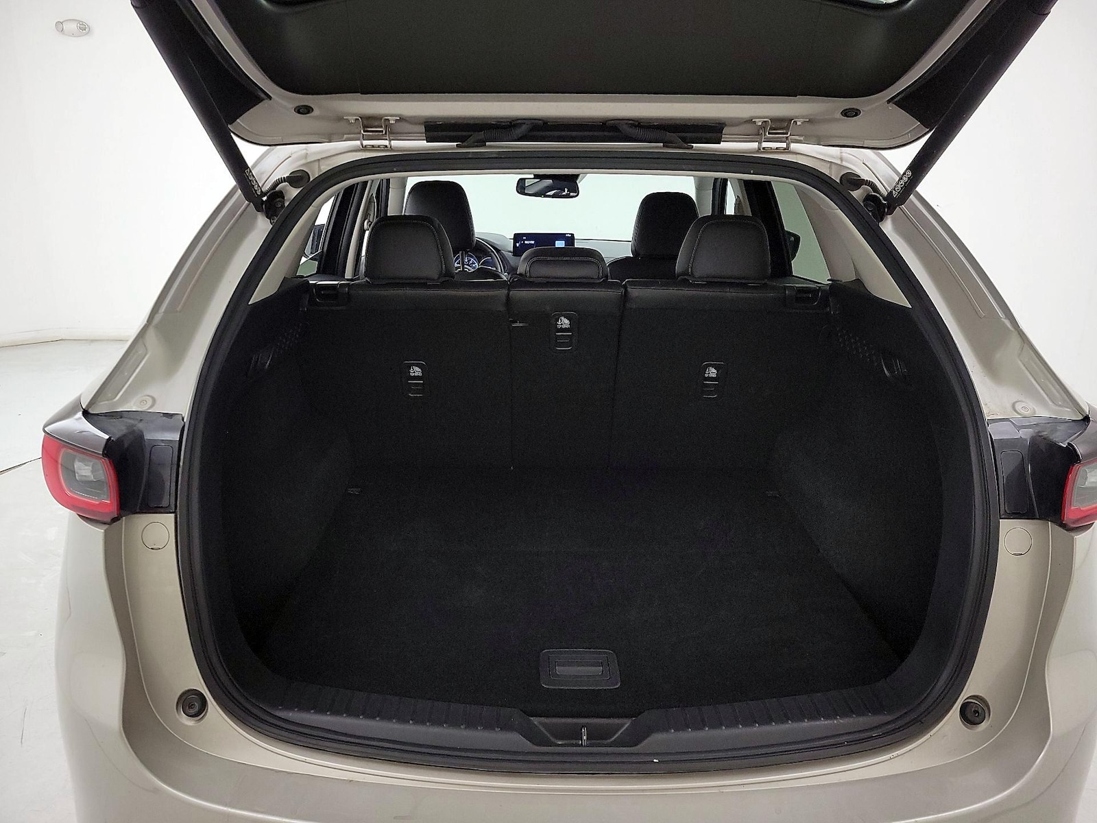 2025 Mazda CX-5 S Preferred package - Photo 21