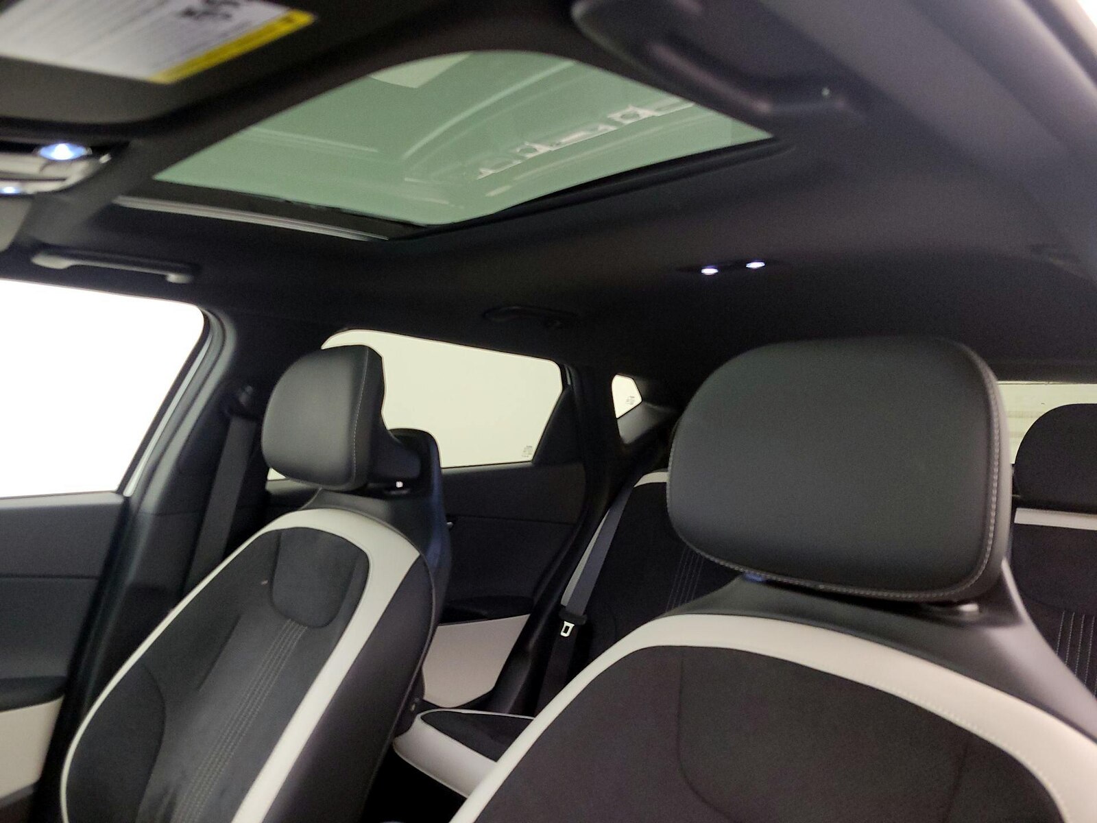 Sunroof(s) & Overhead Airbags