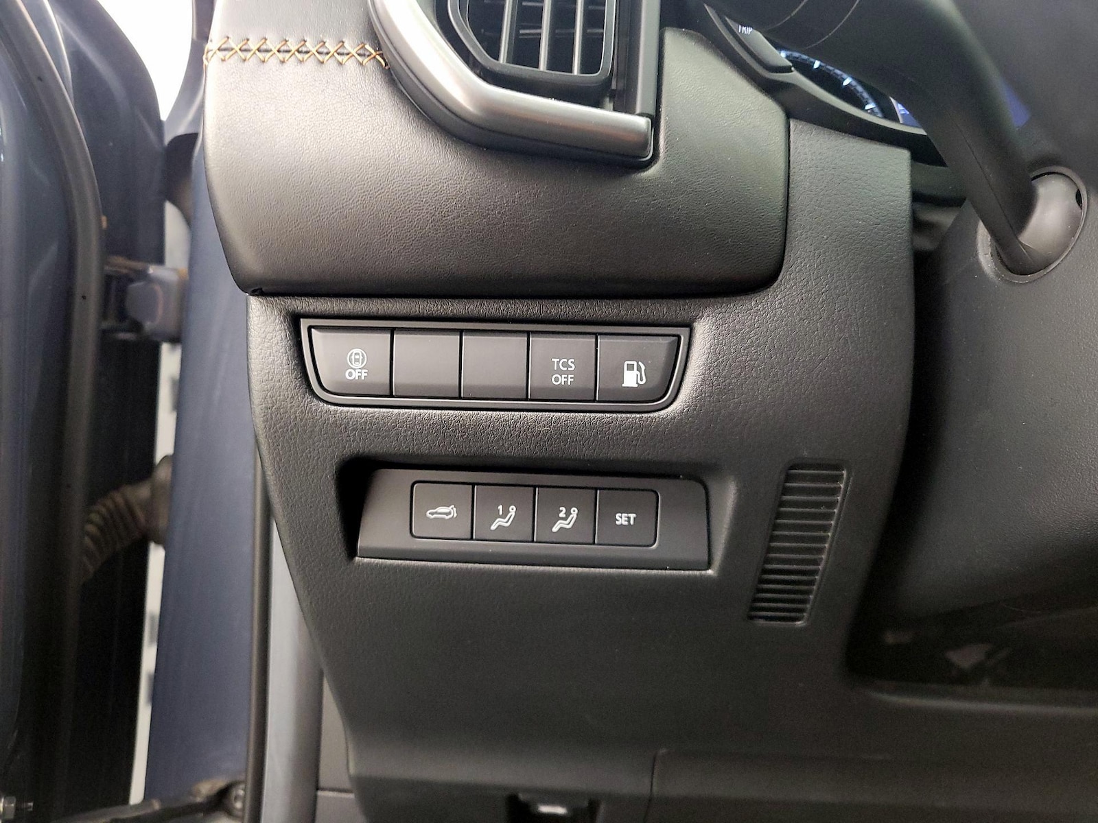 2025 Mazda CX-50 Premium - Photo 14
