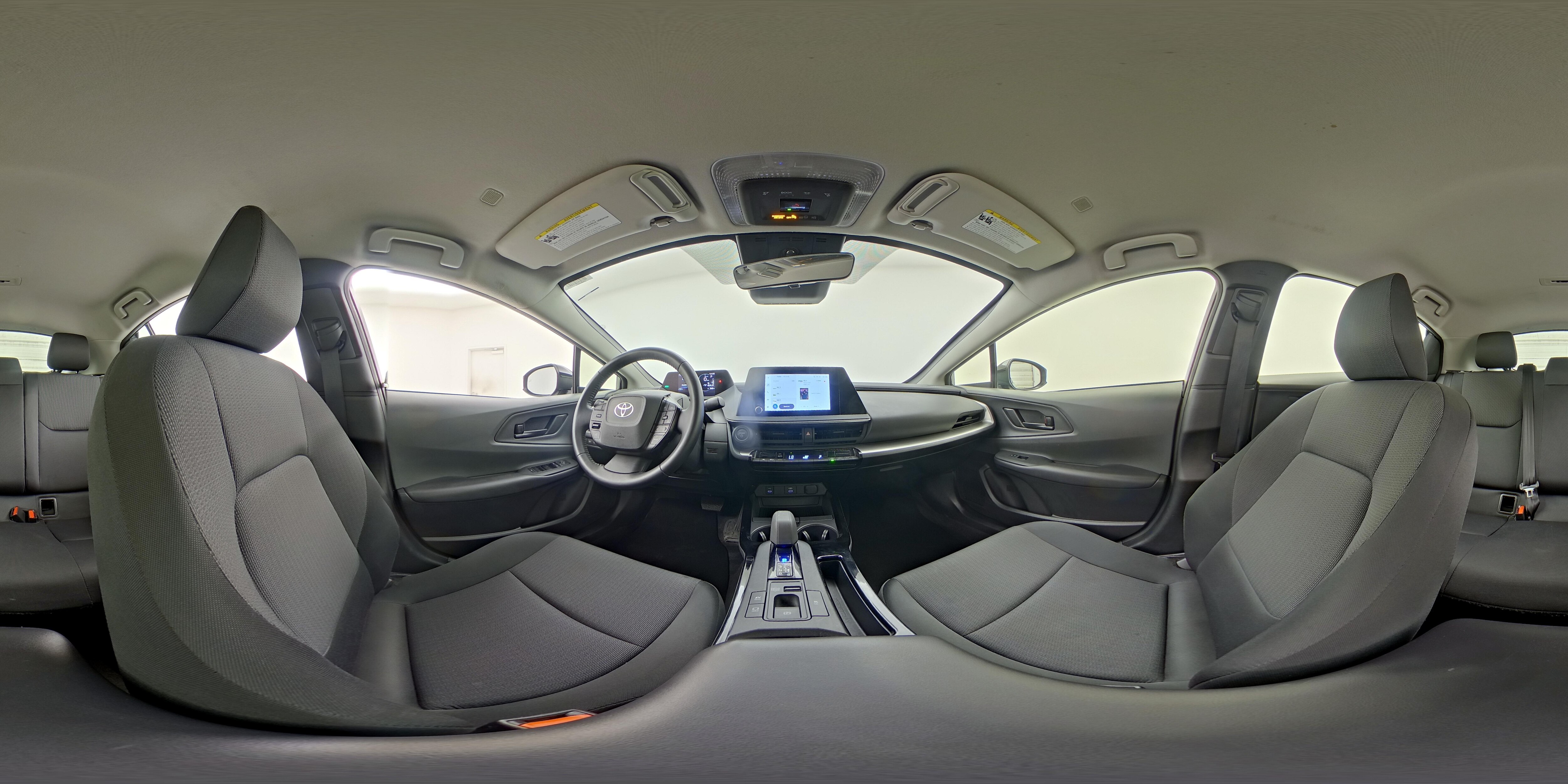 2025 Toyota Prius LE - Photo 24