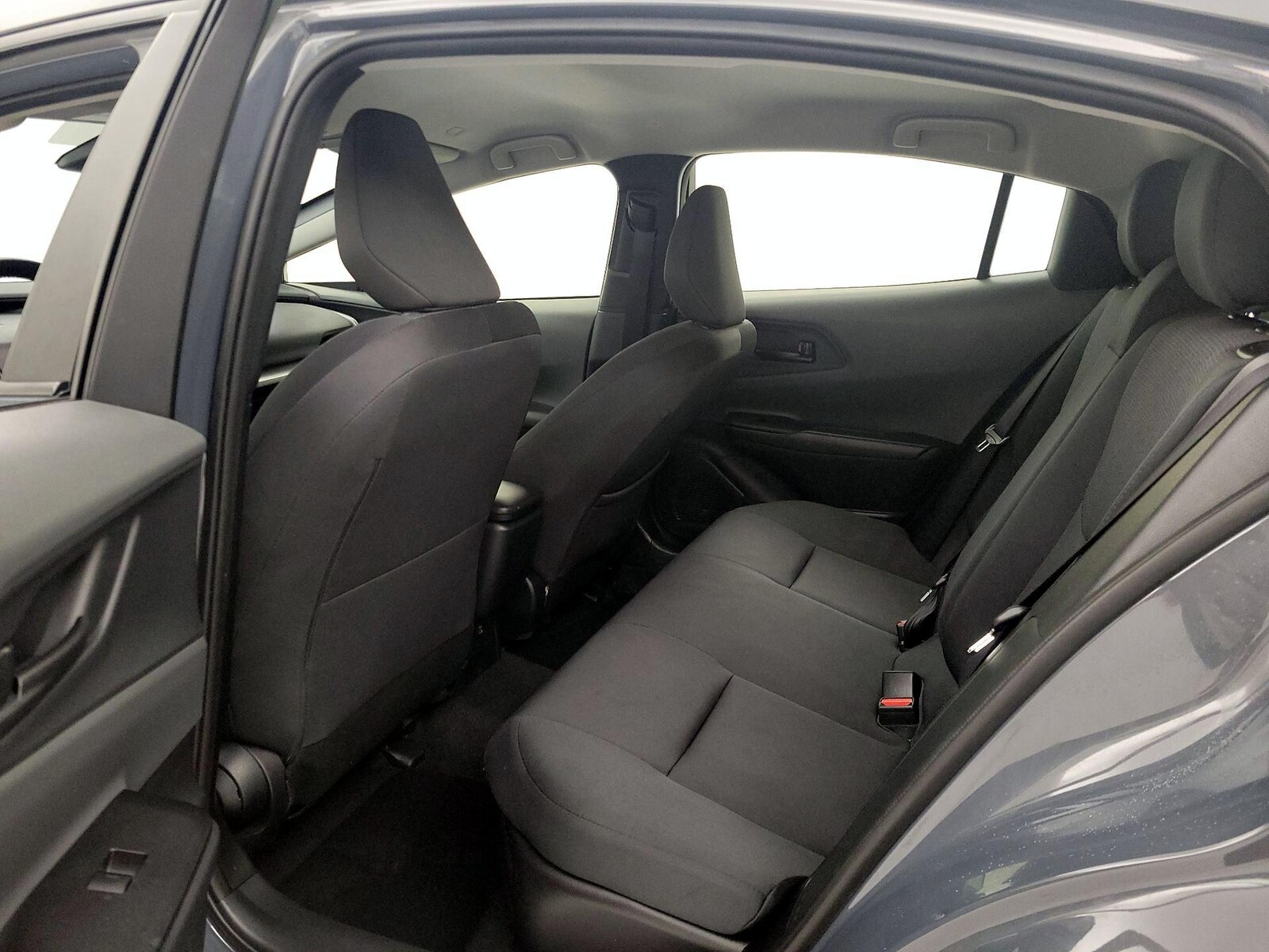2025 Toyota Prius LE - Photo 20