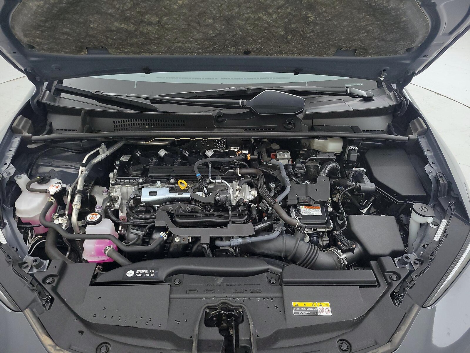 2025 Toyota Prius LE - Photo 22