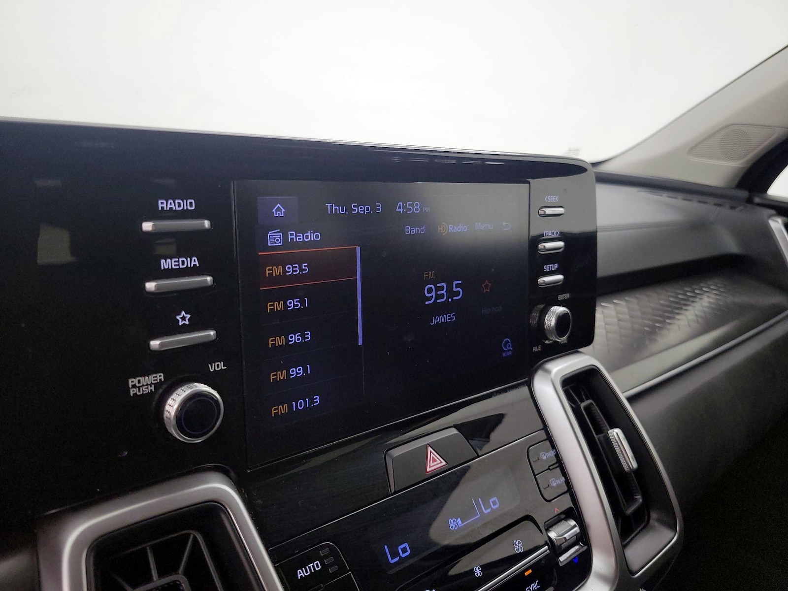 2021 Kia Sorento S - Photo 16