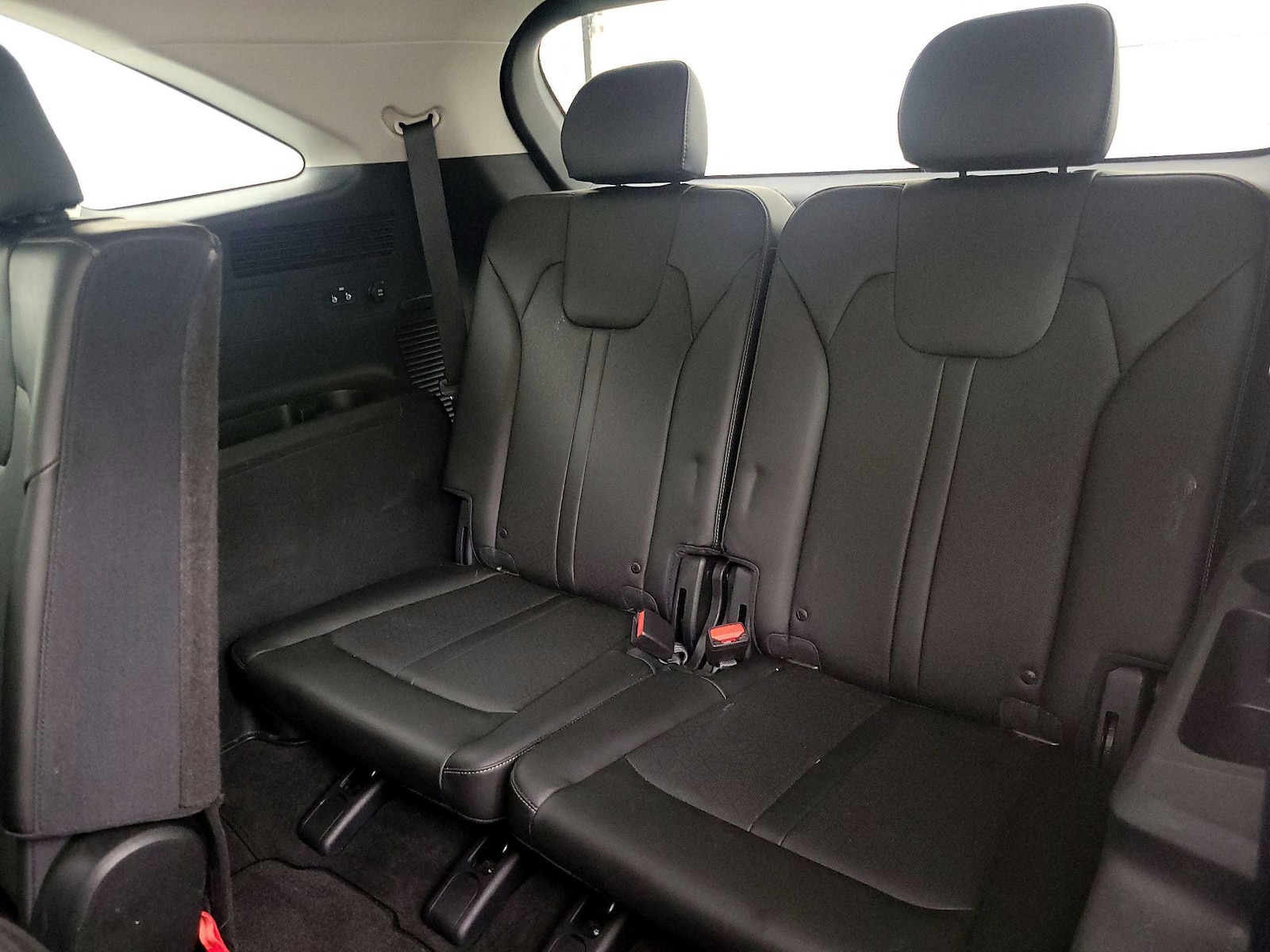 2021 Kia Sorento S - Photo 22