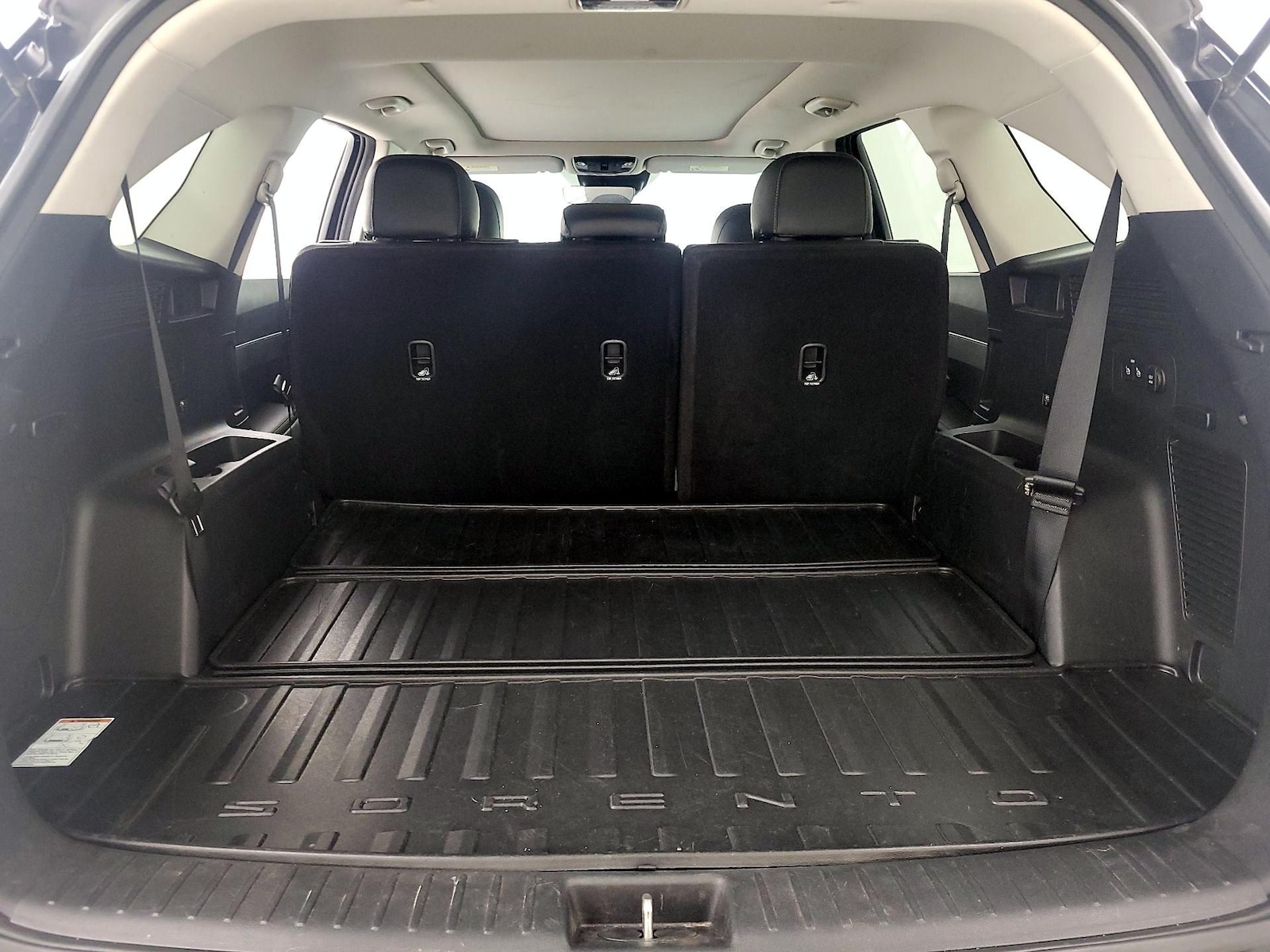 2021 Kia Sorento S - Photo 24