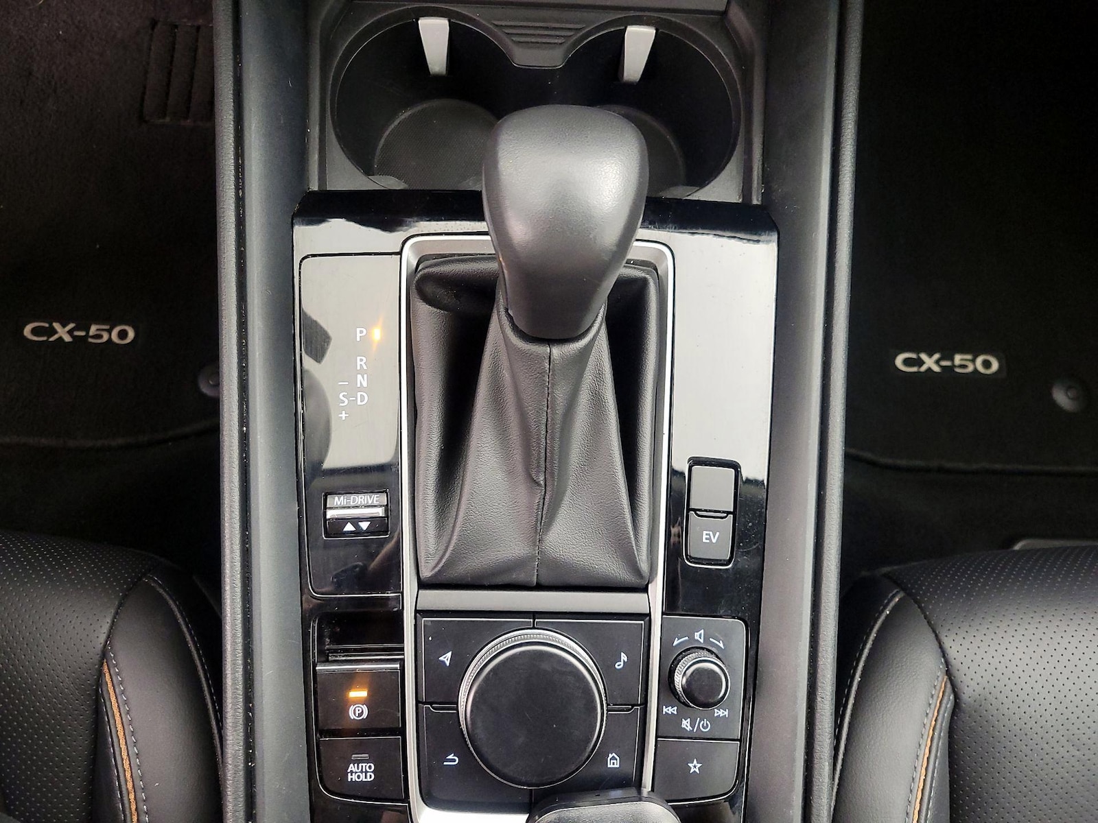 2025 Mazda CX-50 Premium - Photo 18