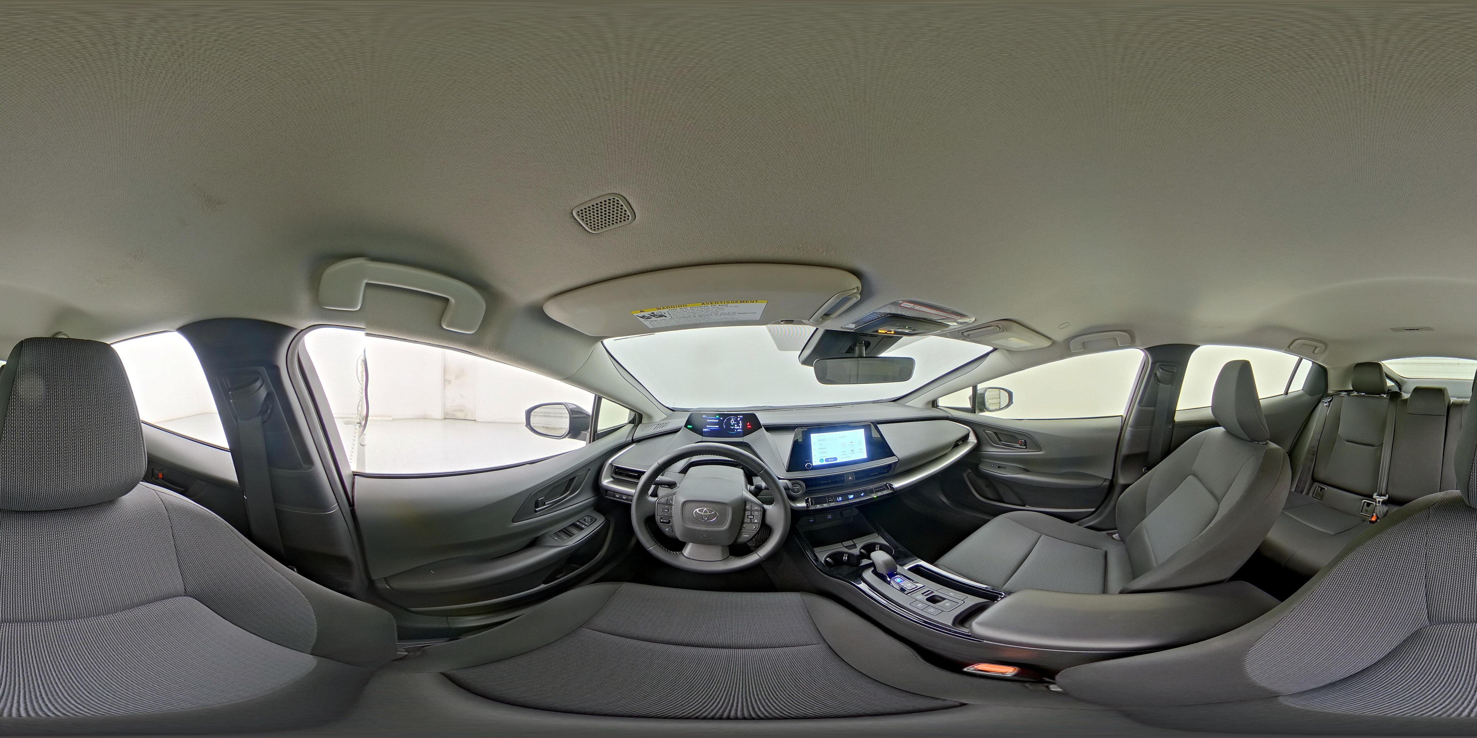 2025 Toyota Prius LE - Photo 27