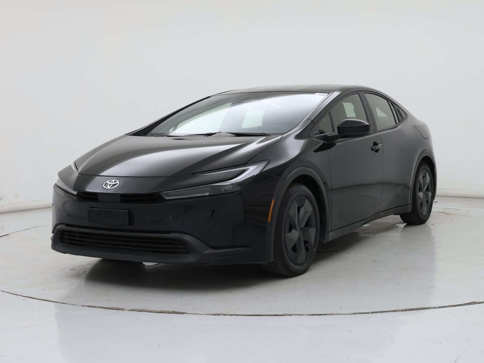 2025 Toyota Prius LE - Photo 5