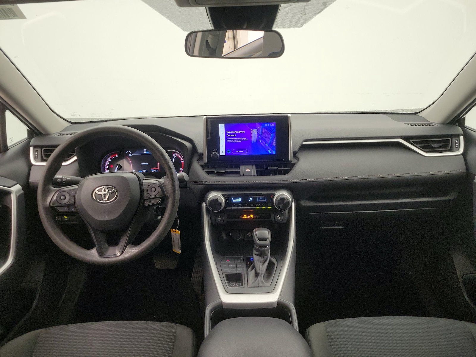 2025 Toyota RAV4 LE - Photo 10