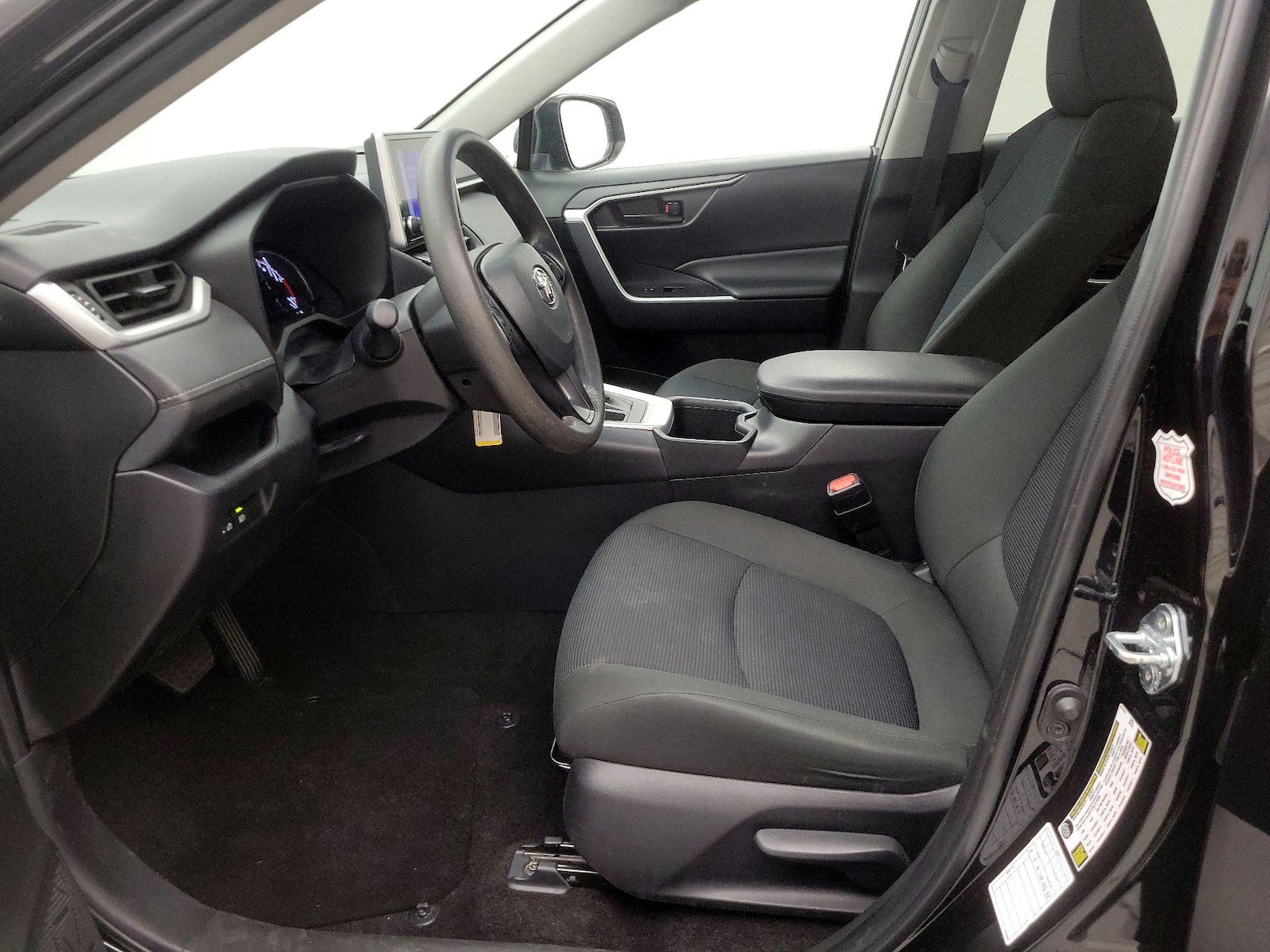 2025 Toyota RAV4 LE - Photo 12