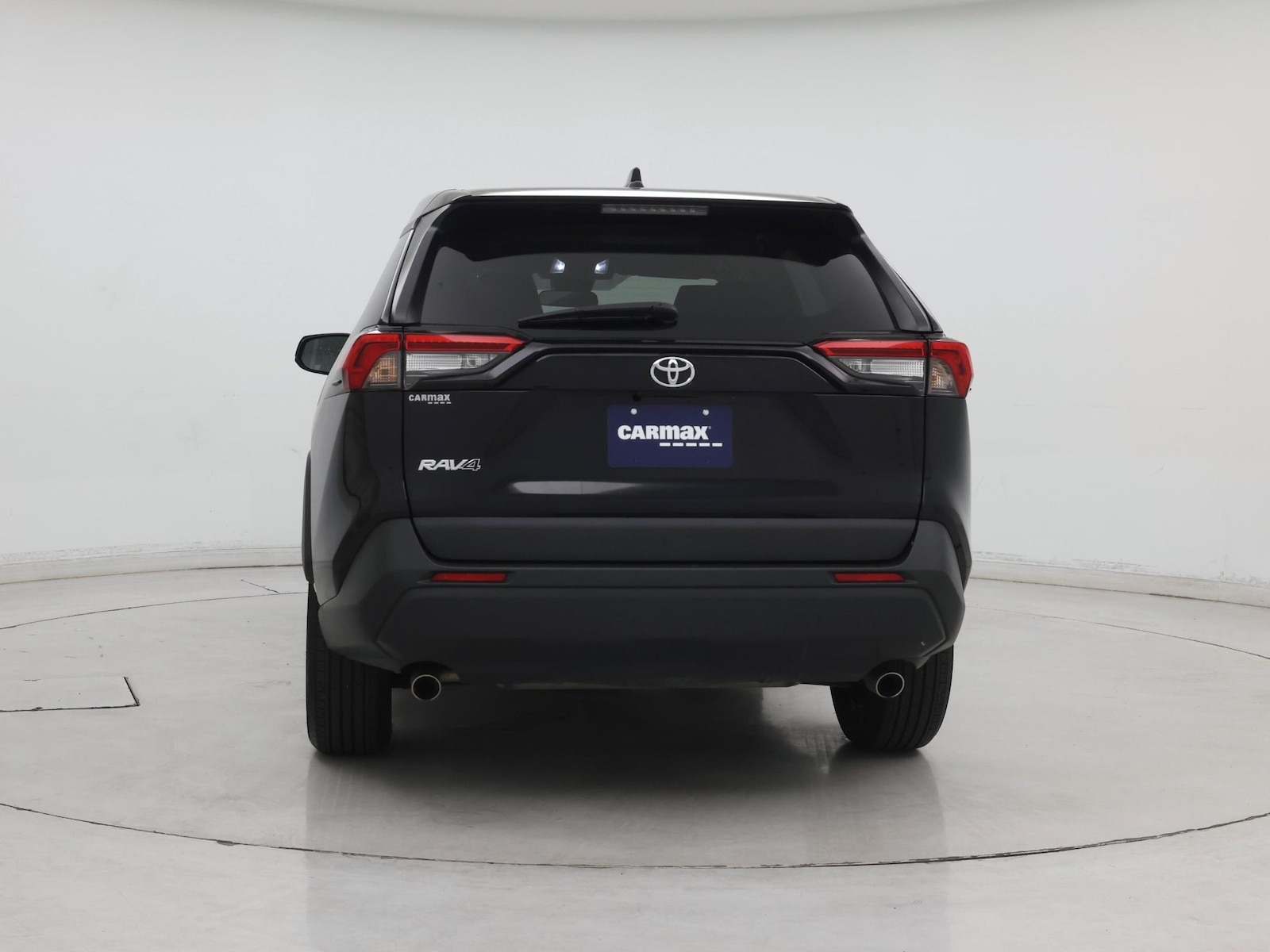 2025 Toyota RAV4 LE - Photo 7