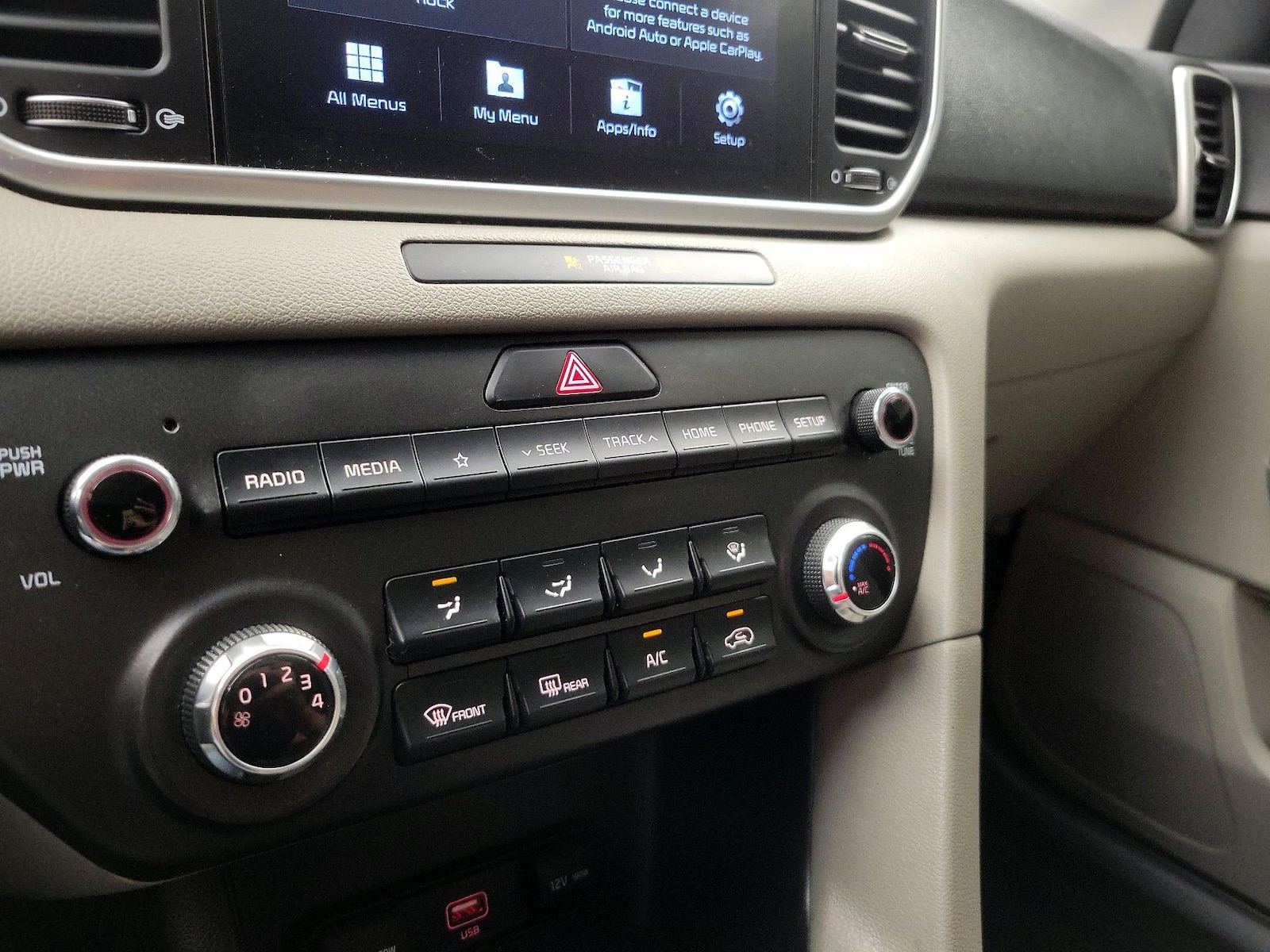 2022 Kia Sportage LX - Photo 17