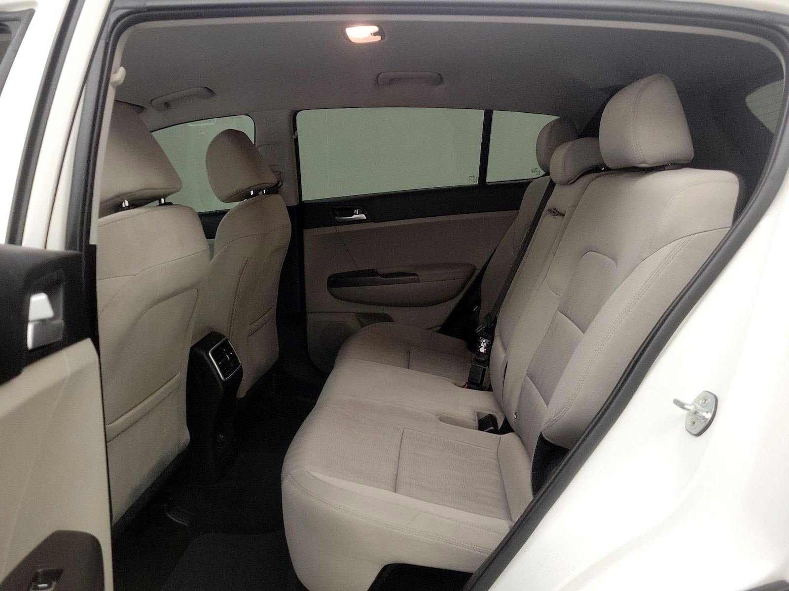 2022 Kia Sportage LX - Photo 20
