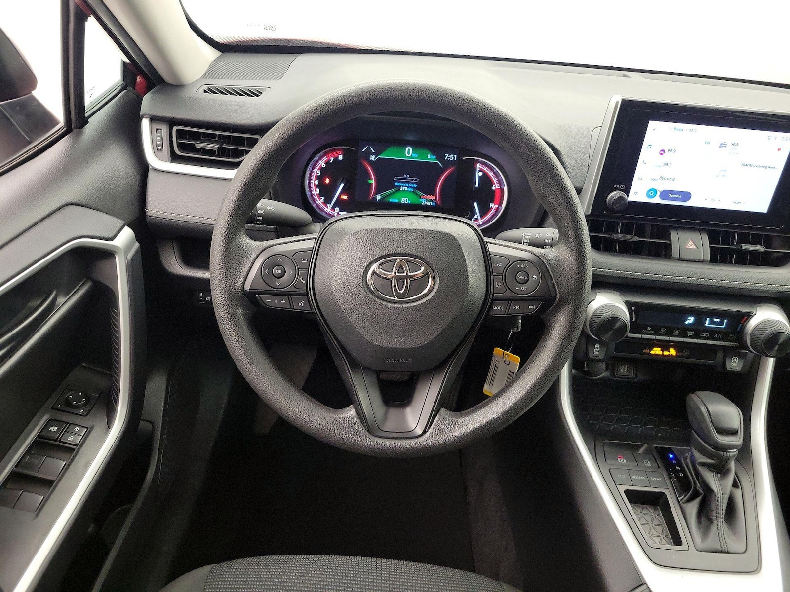 2025 Toyota RAV4 LE - Photo 11