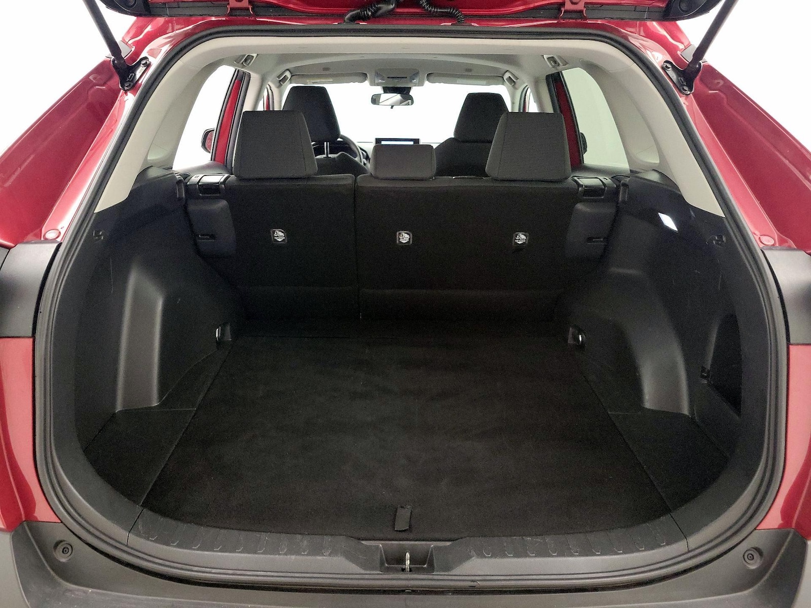 2025 Toyota RAV4 LE - Photo 21