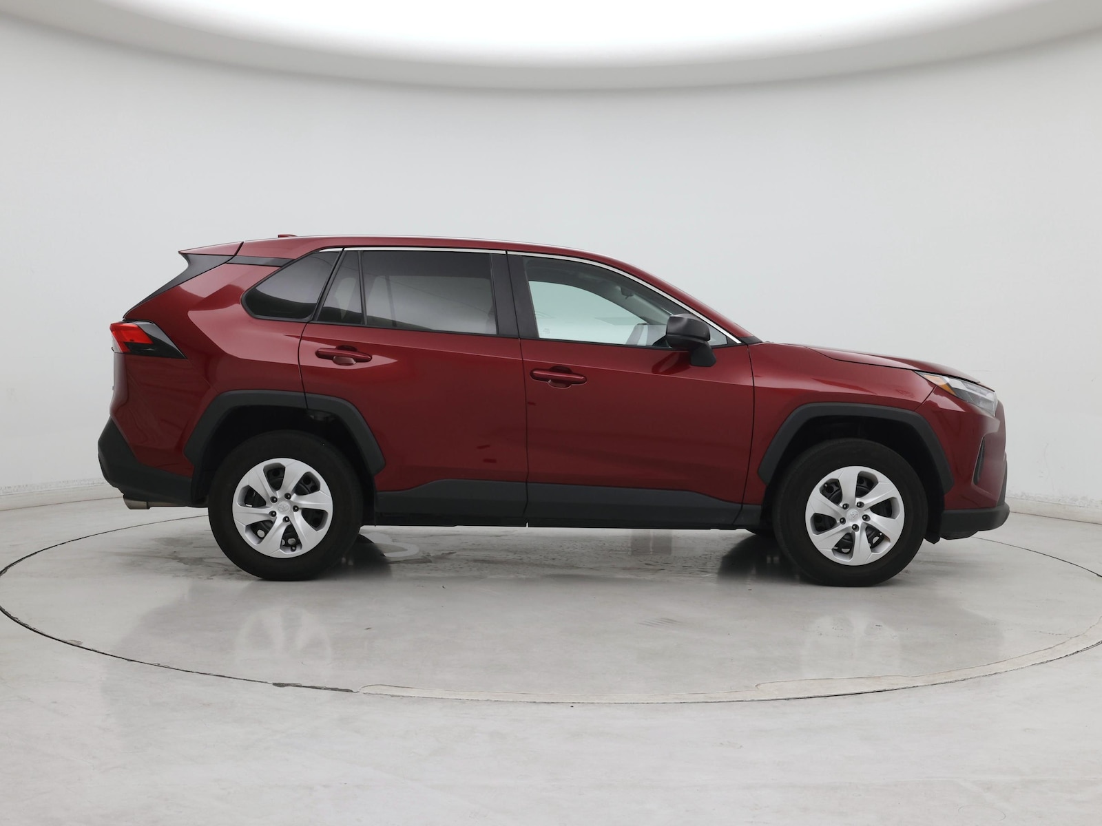 2025 Toyota RAV4 LE - Photo 8