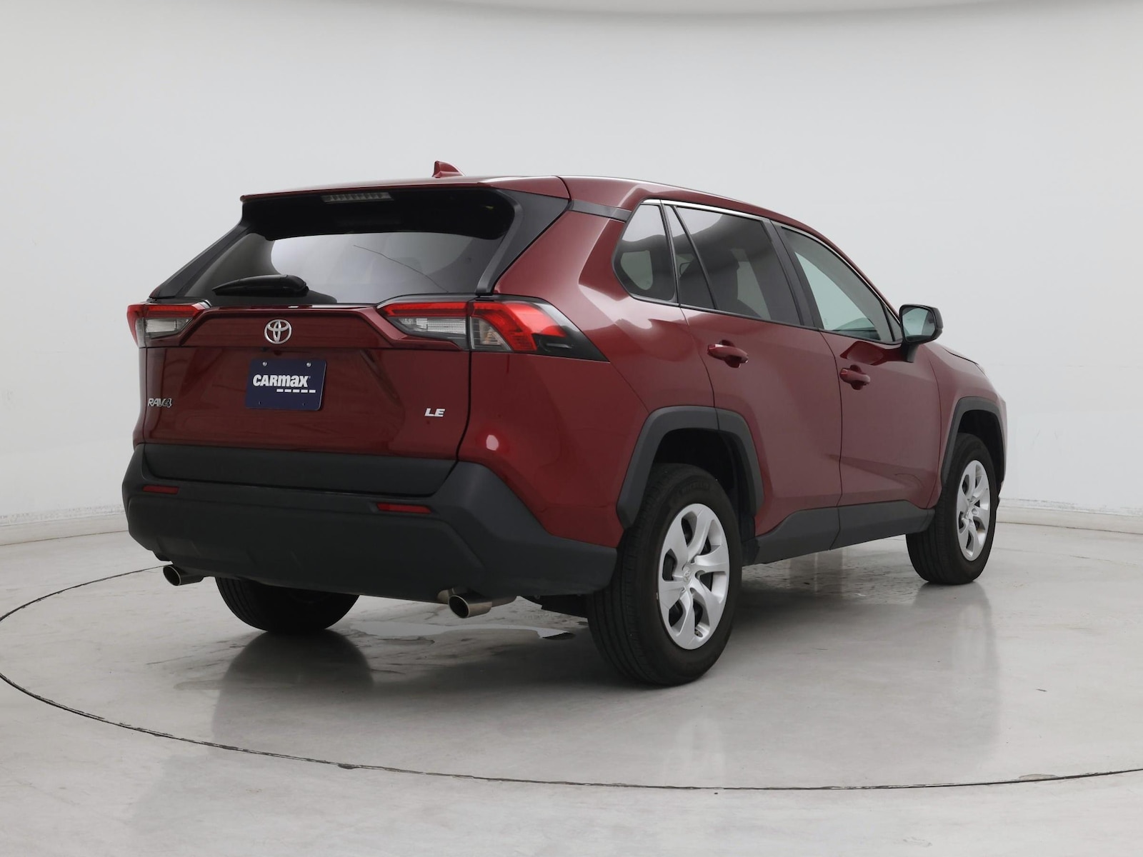 2025 Toyota RAV4 LE - Photo 9