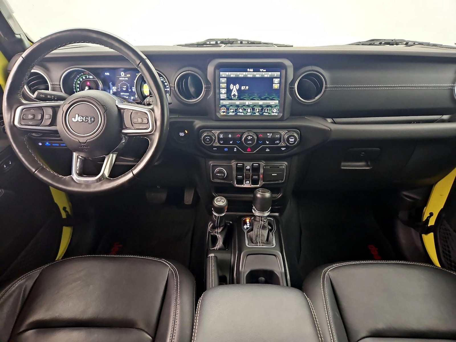 Apple CarPlay® & Android Auto™