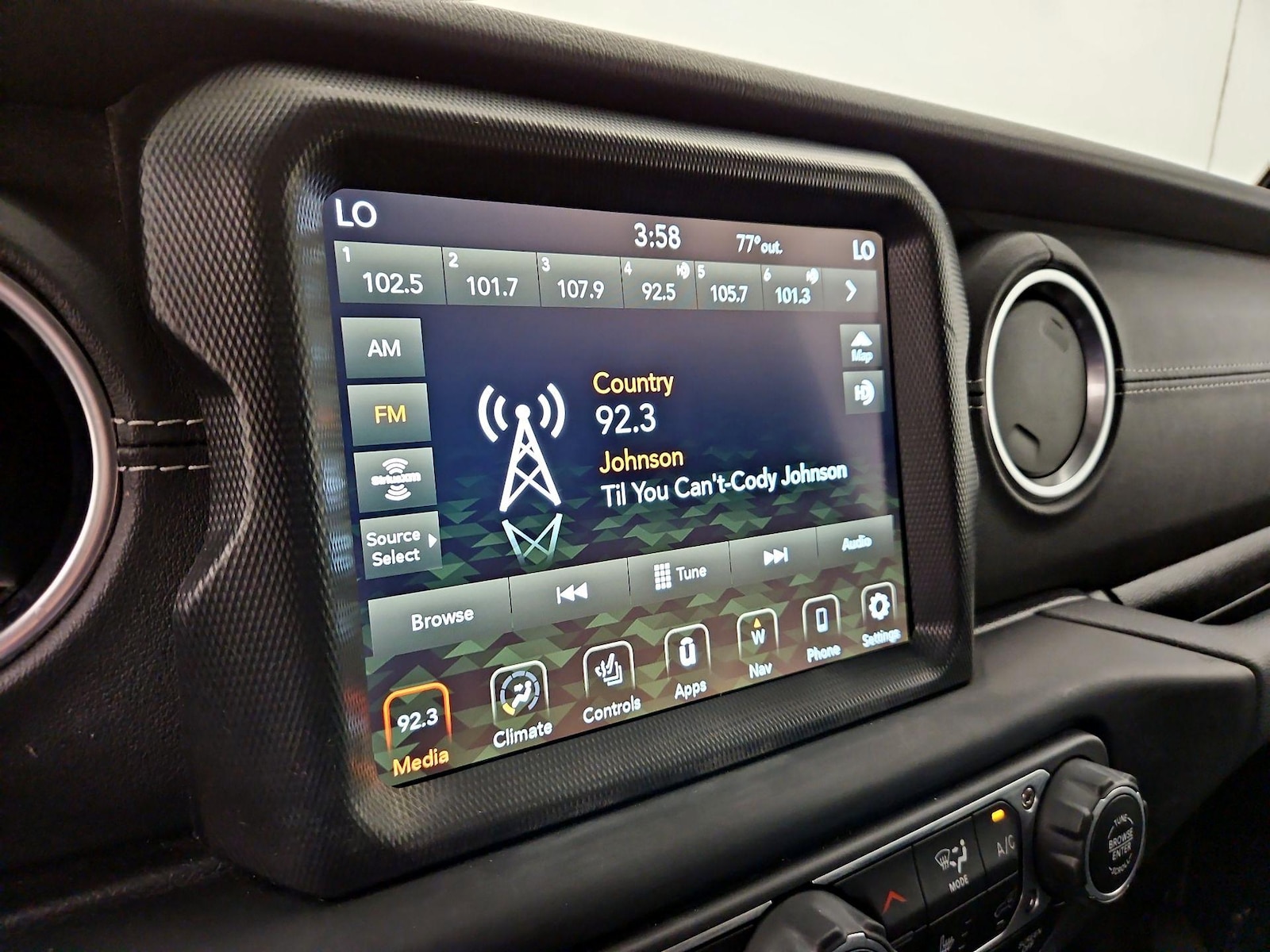 2023 Jeep Wrangler 4xe Sahara 4XE - Photo 17