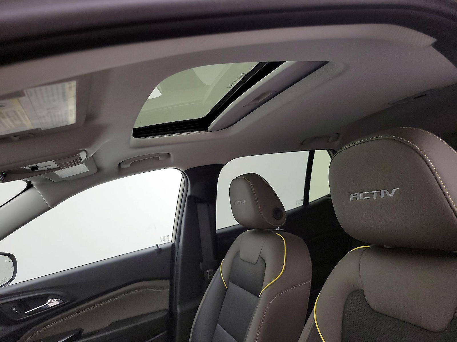 Sunroof(s) & Overhead Airbags
